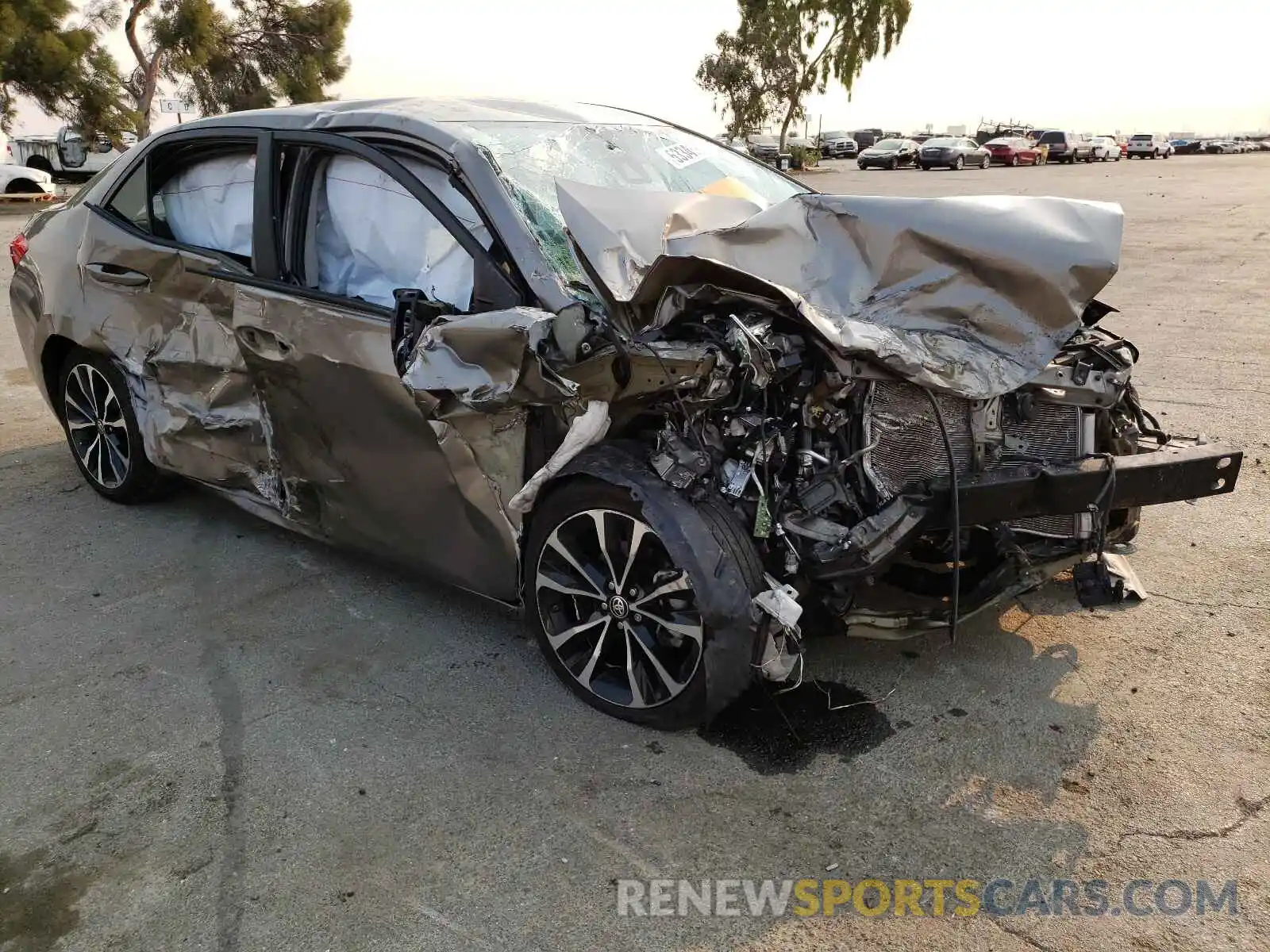 1 Photograph of a damaged car 5YFBURHE7KP884609 TOYOTA COROLLA 2019