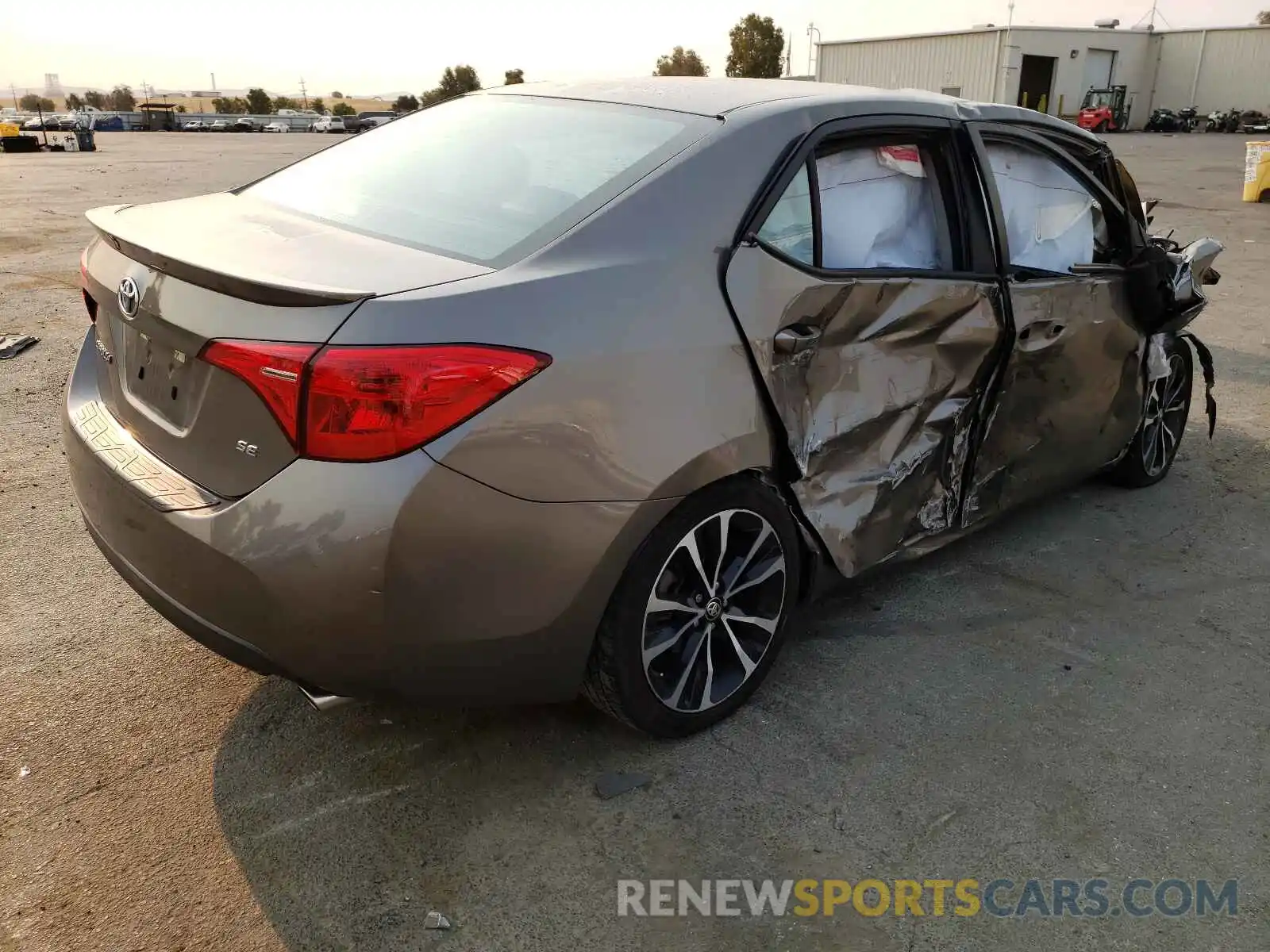 4 Photograph of a damaged car 5YFBURHE7KP884609 TOYOTA COROLLA 2019