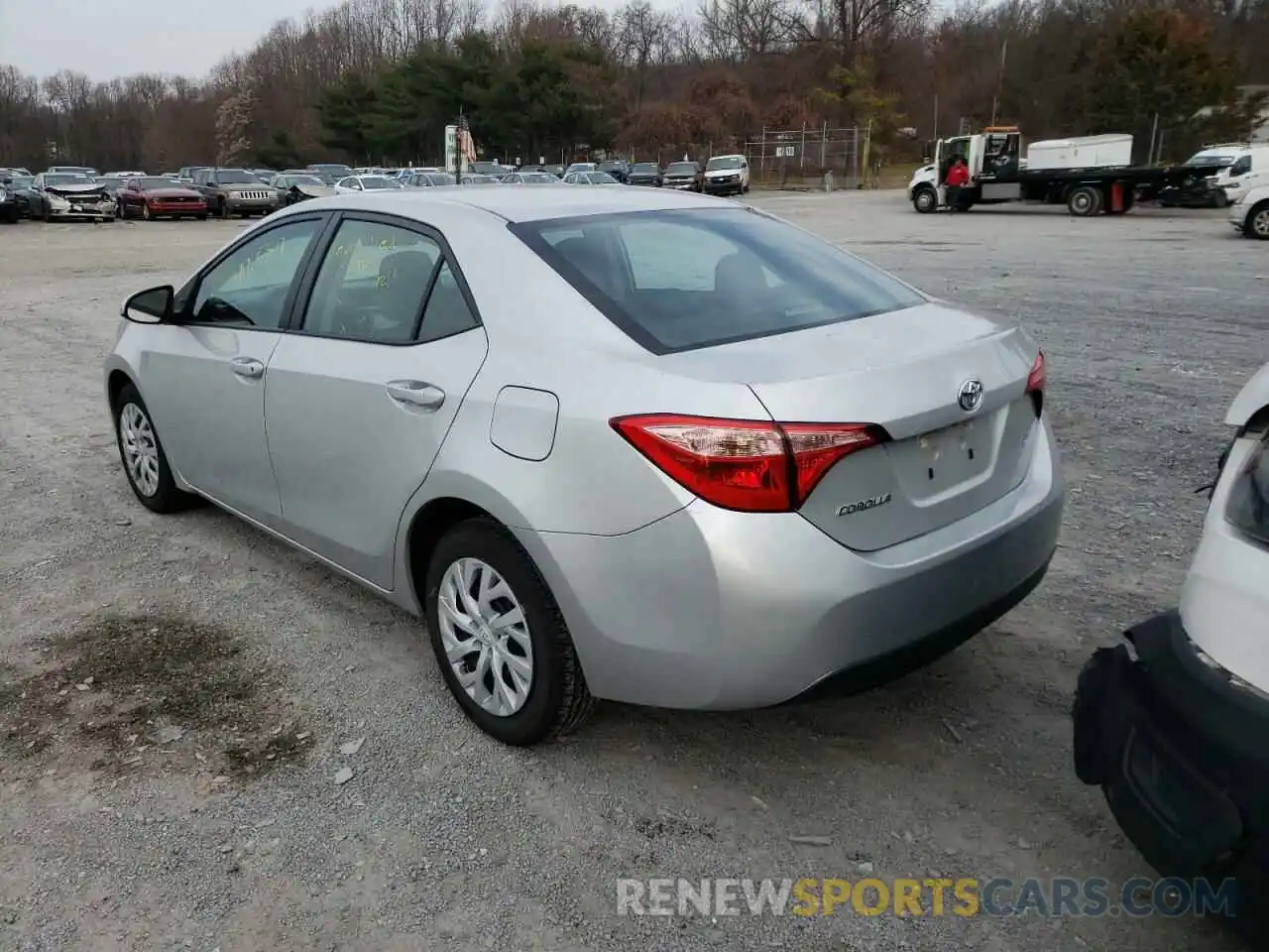 3 Photograph of a damaged car 5YFBURHE7KP884870 TOYOTA COROLLA 2019