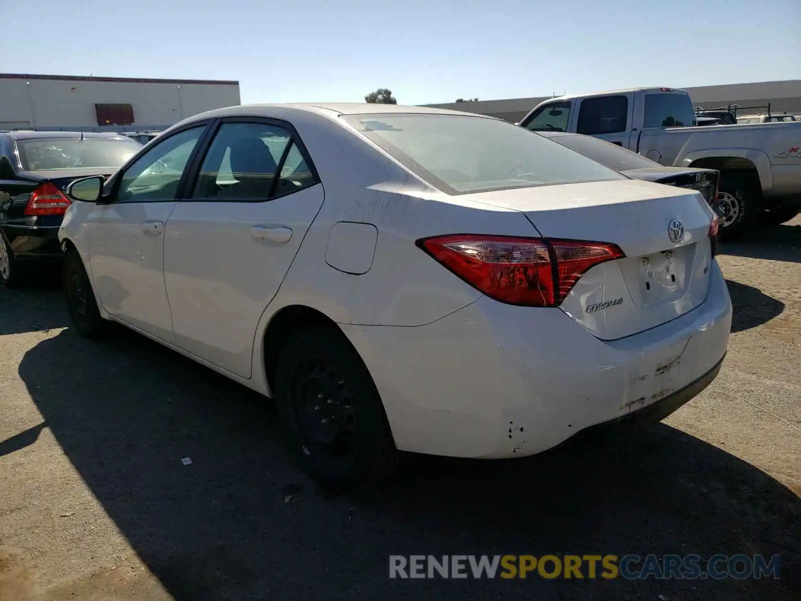 3 Photograph of a damaged car 5YFBURHE7KP886358 TOYOTA COROLLA 2019