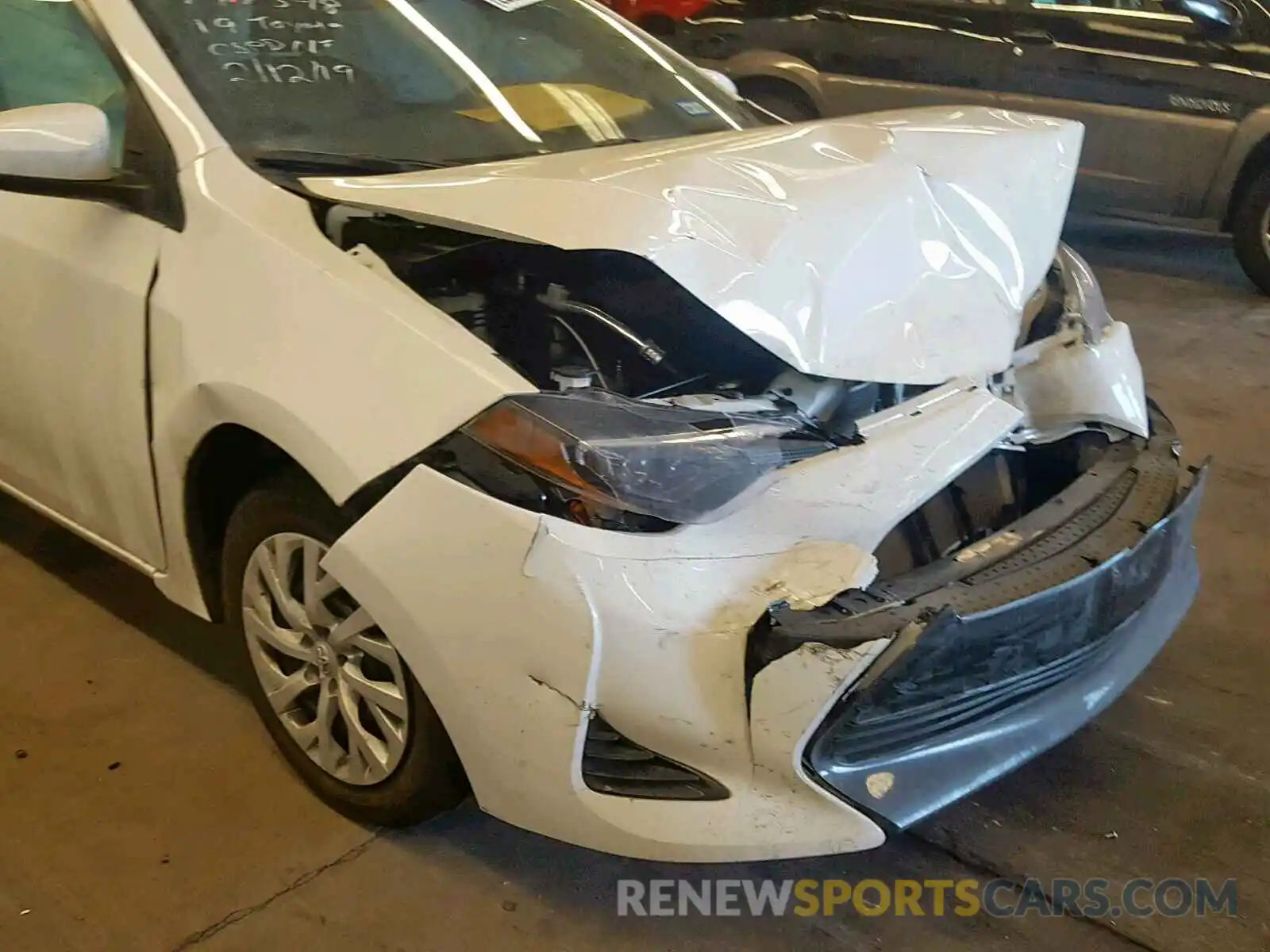 9 Photograph of a damaged car 5YFBURHE7KP887395 TOYOTA COROLLA 2019