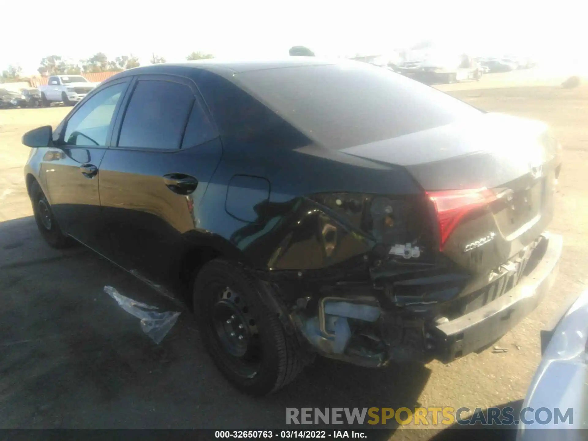 3 Photograph of a damaged car 5YFBURHE7KP888076 TOYOTA COROLLA 2019