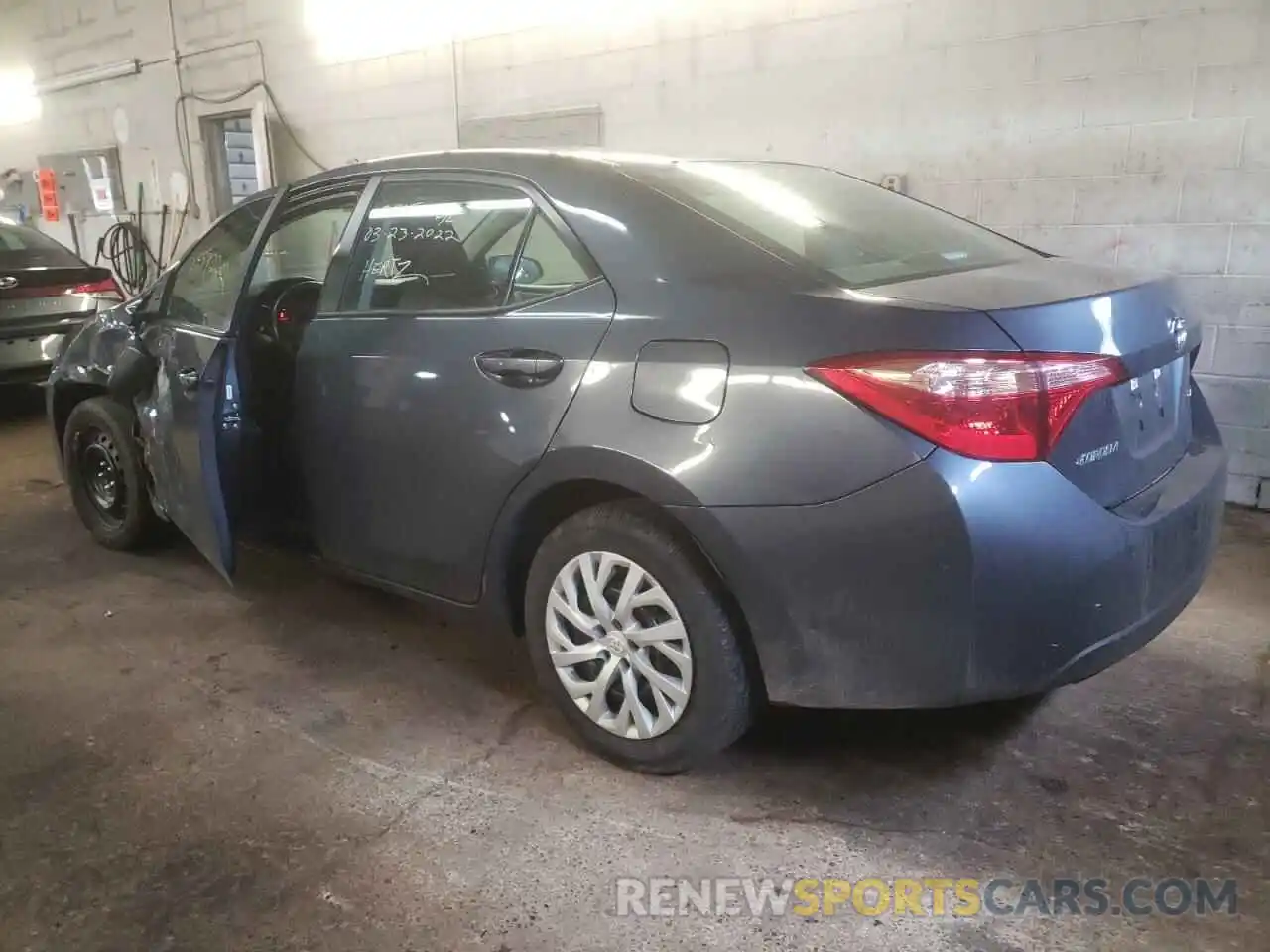 3 Photograph of a damaged car 5YFBURHE7KP888241 TOYOTA COROLLA 2019