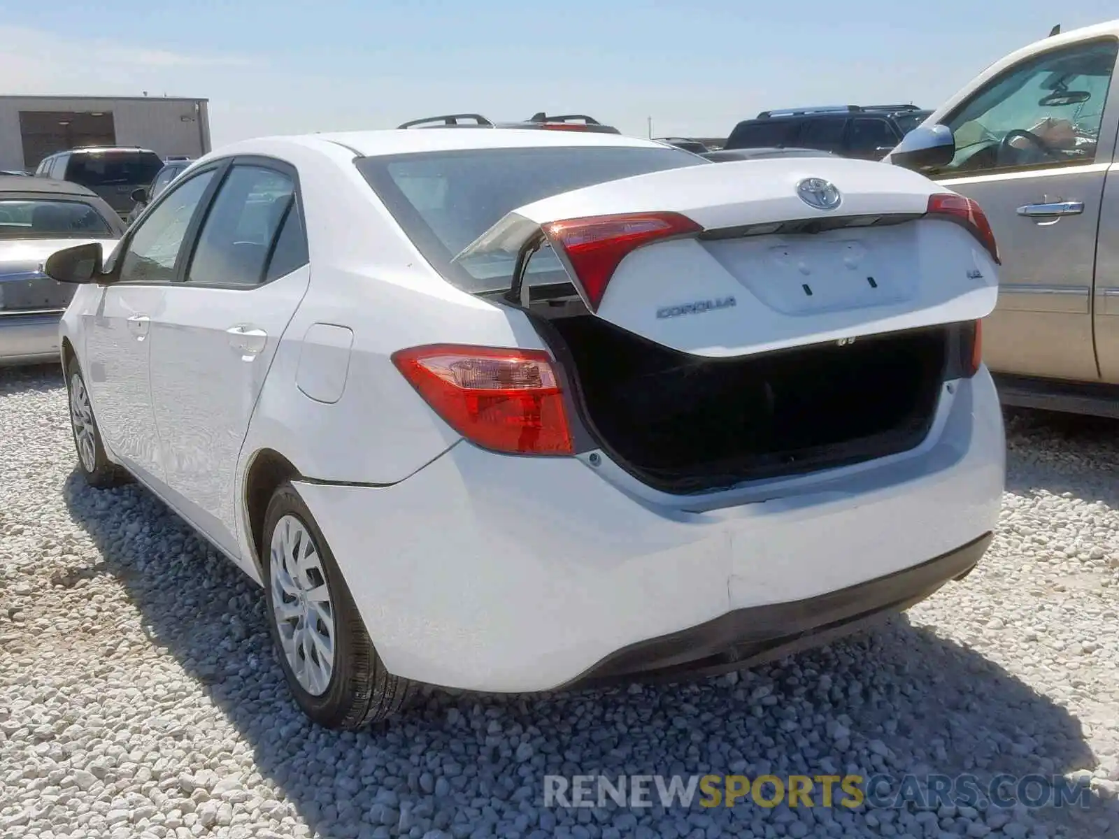 3 Photograph of a damaged car 5YFBURHE7KP888272 TOYOTA COROLLA 2019