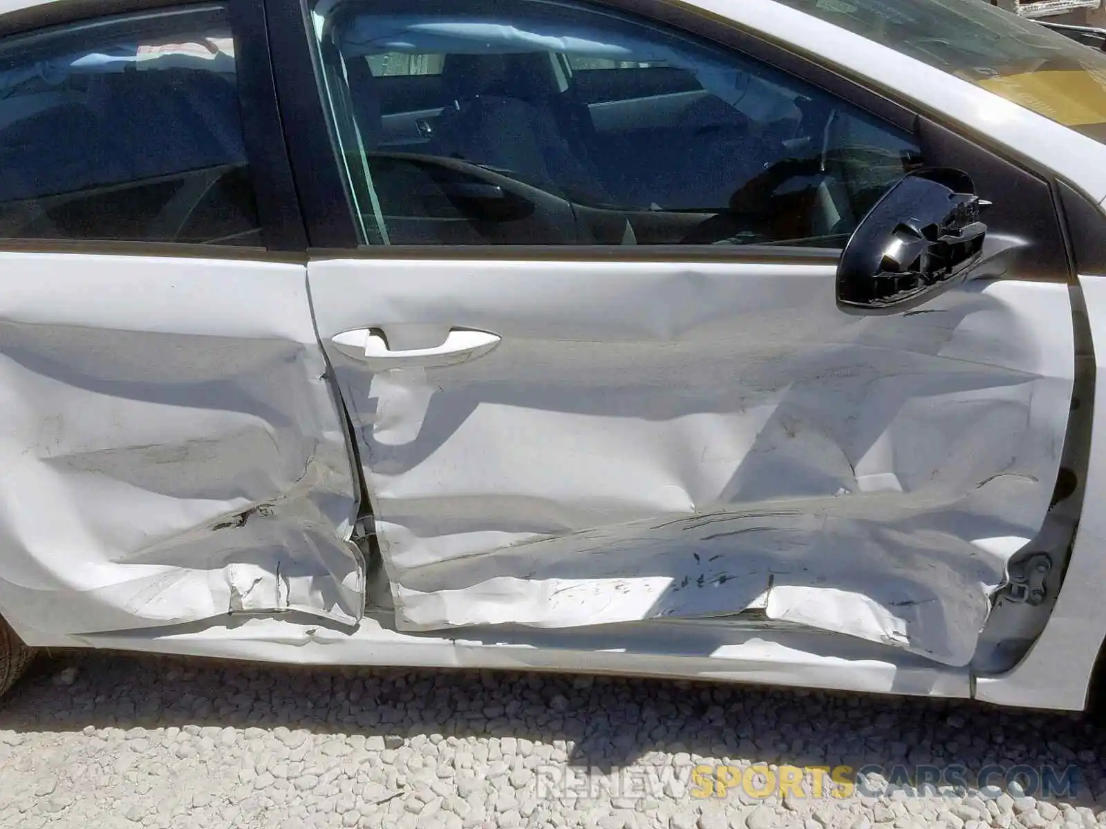 9 Photograph of a damaged car 5YFBURHE7KP888272 TOYOTA COROLLA 2019