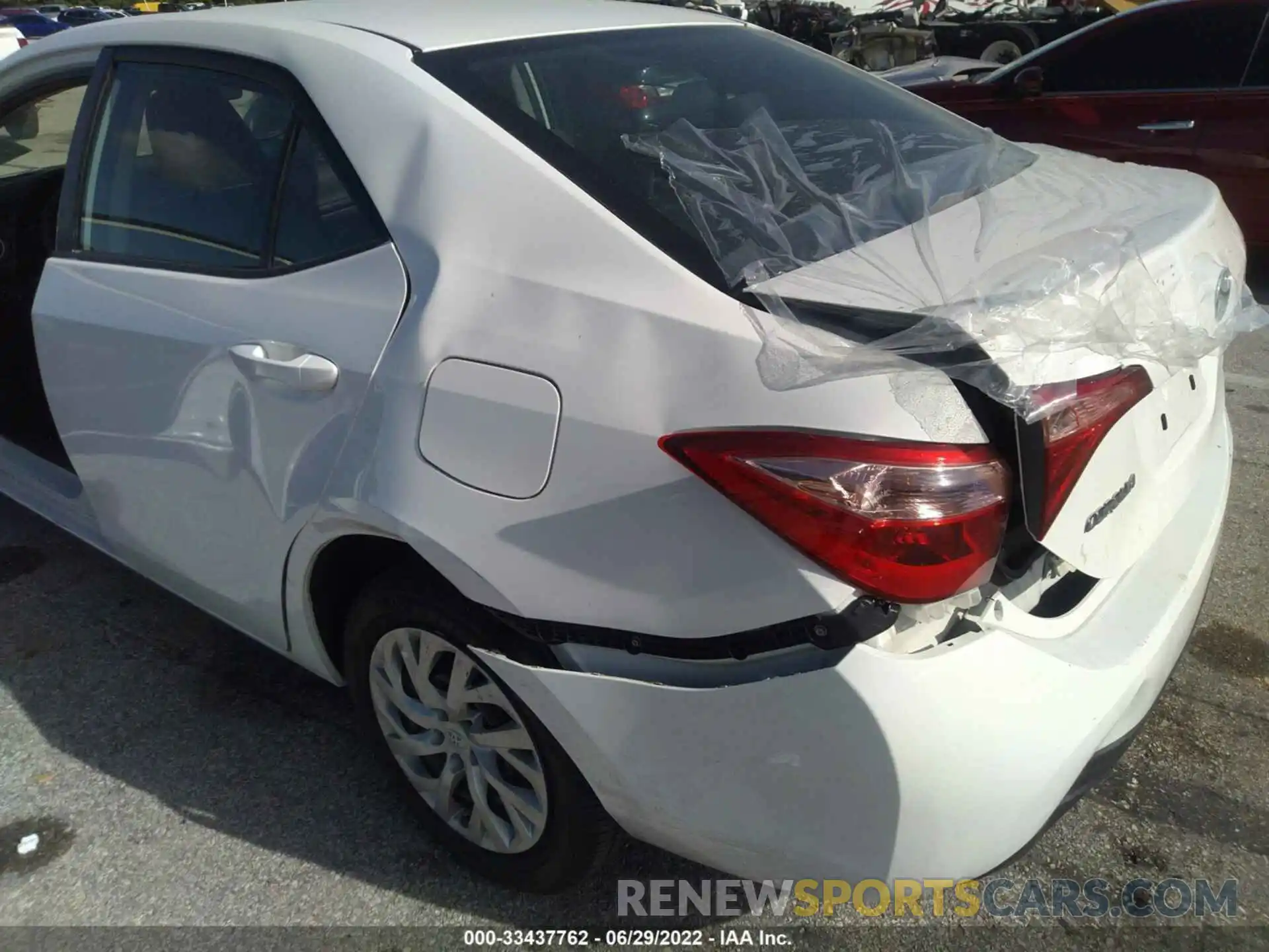 6 Photograph of a damaged car 5YFBURHE7KP889034 TOYOTA COROLLA 2019