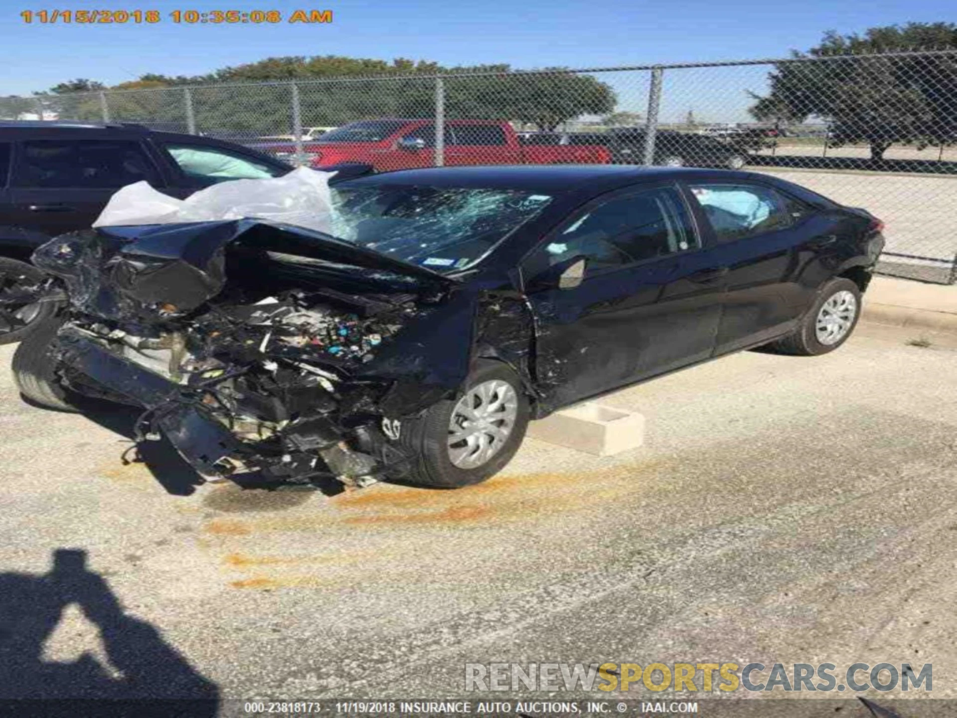 15 Photograph of a damaged car 5YFBURHE7KP889079 Toyota Corolla 2019