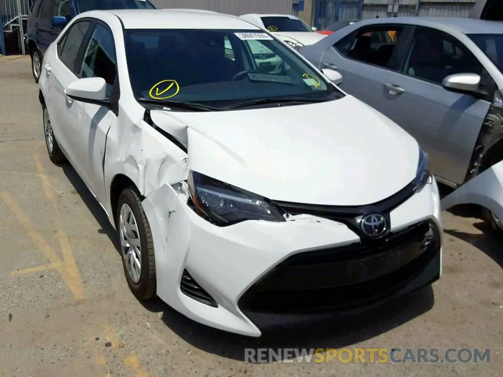 1 Photograph of a damaged car 5YFBURHE7KP889227 TOYOTA COROLLA 2019