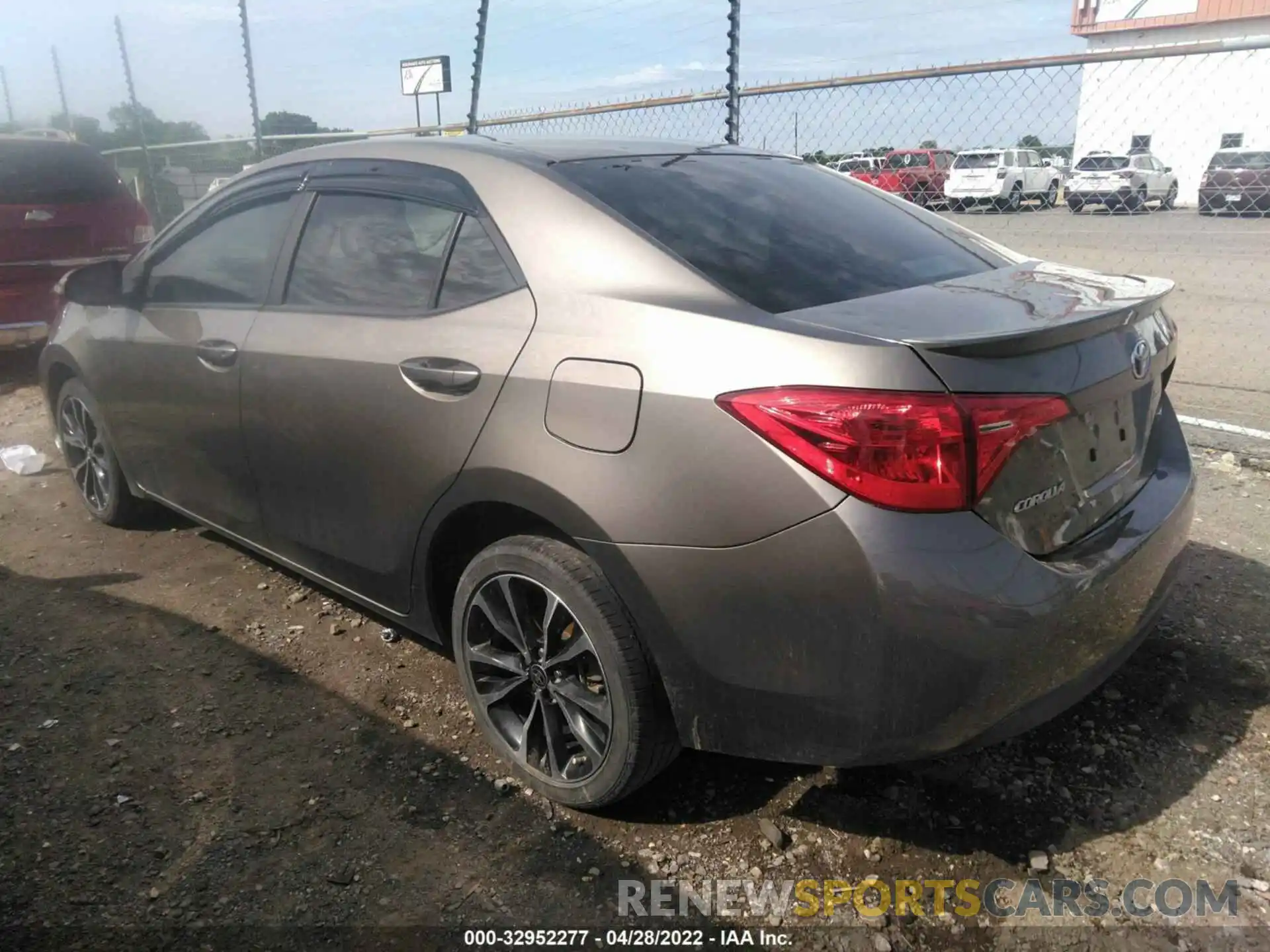 3 Photograph of a damaged car 5YFBURHE7KP889583 TOYOTA COROLLA 2019