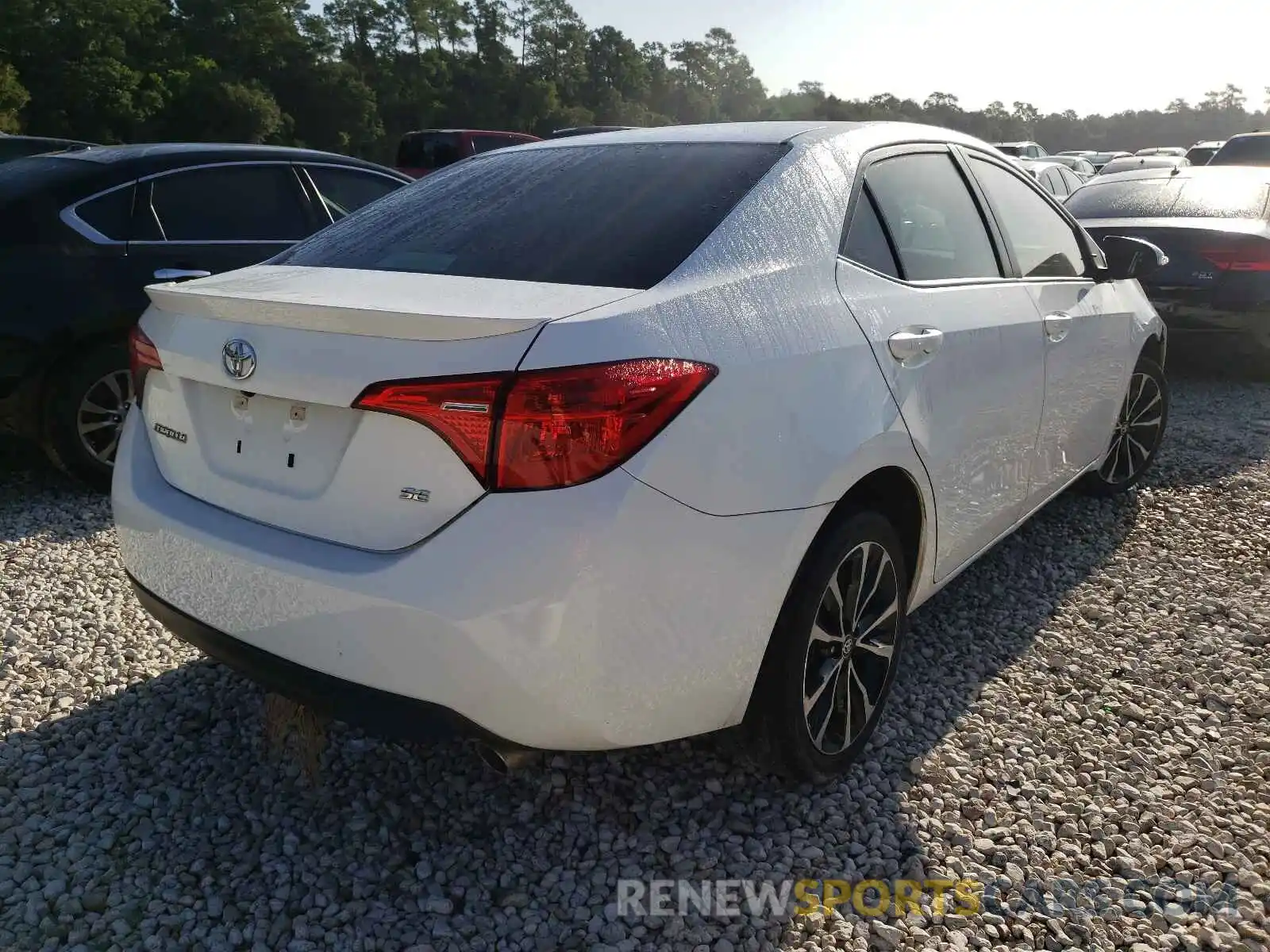 4 Photograph of a damaged car 5YFBURHE7KP892421 TOYOTA COROLLA 2019