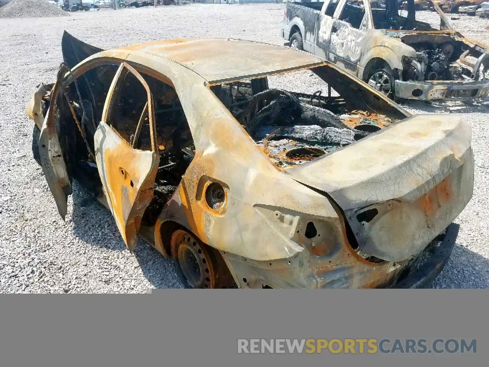 3 Photograph of a damaged car 5YFBURHE7KP892760 TOYOTA COROLLA 2019