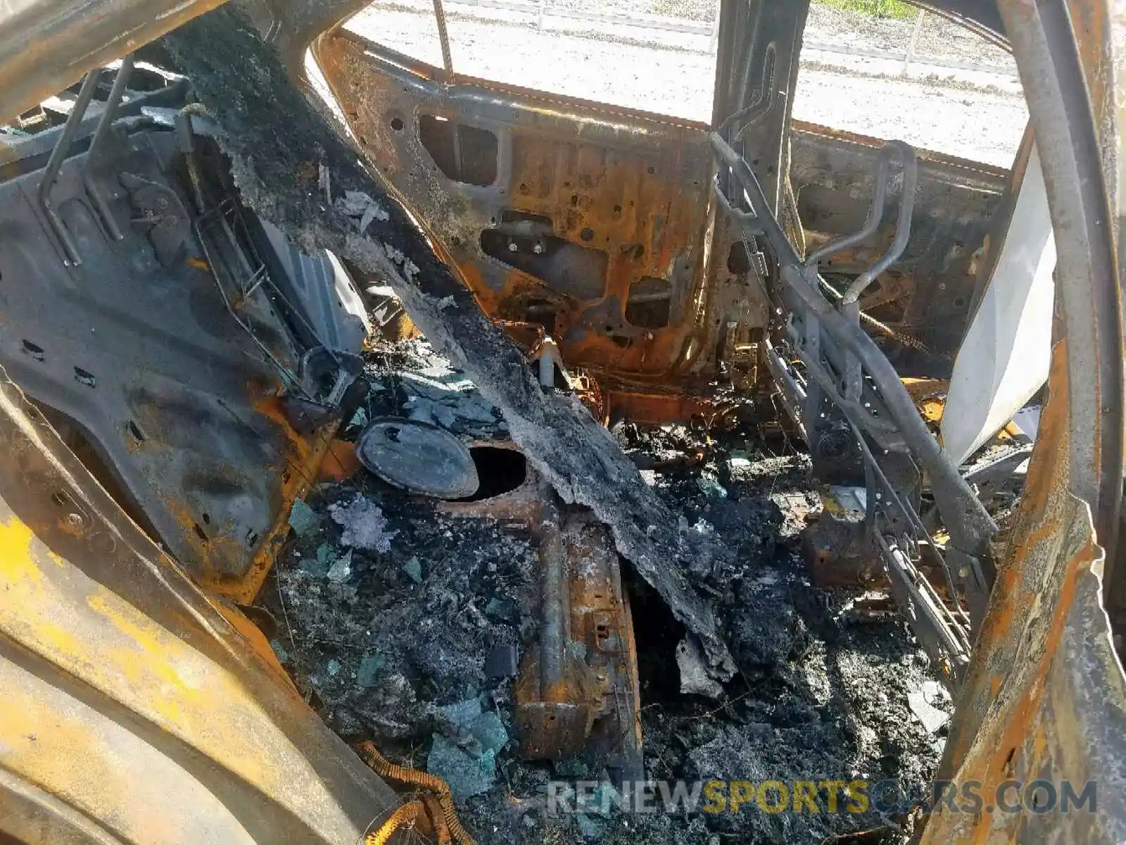 6 Photograph of a damaged car 5YFBURHE7KP892760 TOYOTA COROLLA 2019