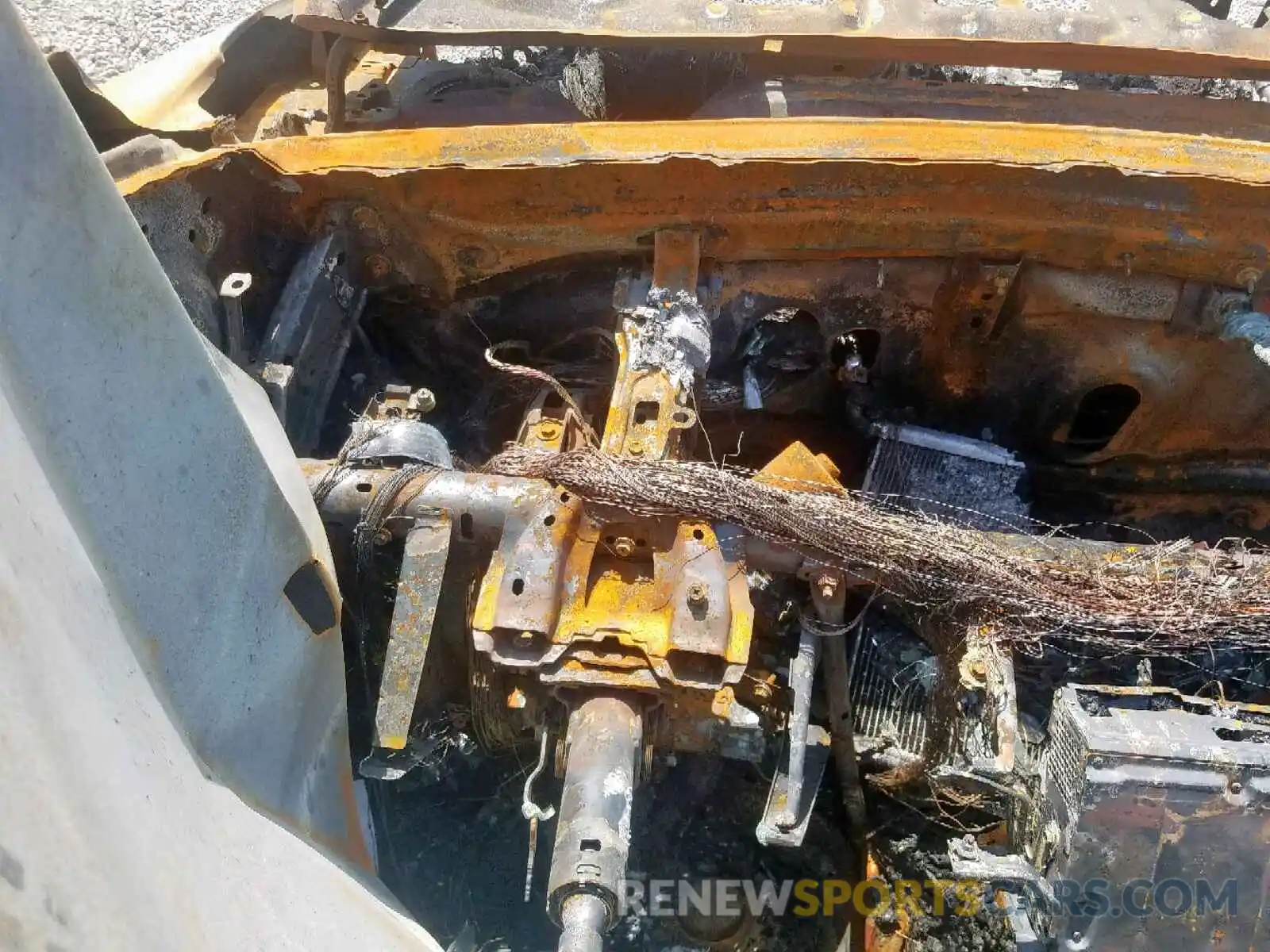 8 Photograph of a damaged car 5YFBURHE7KP892760 TOYOTA COROLLA 2019