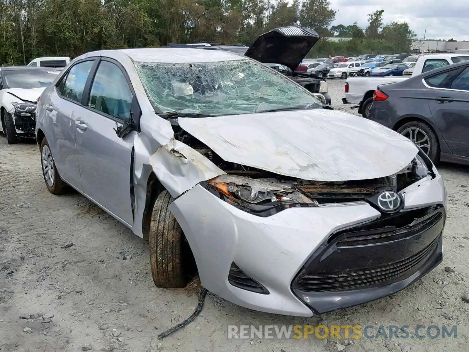 1 Photograph of a damaged car 5YFBURHE7KP895142 TOYOTA COROLLA 2019