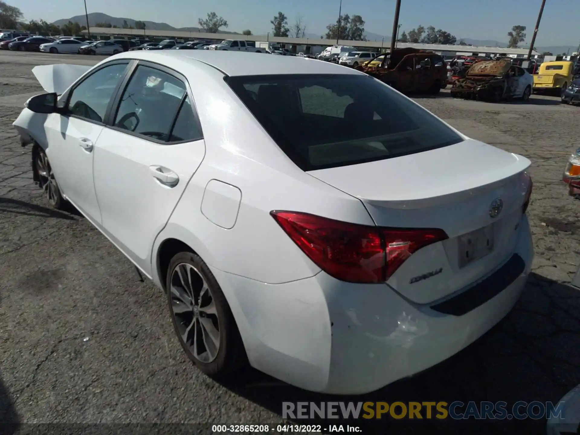 3 Photograph of a damaged car 5YFBURHE7KP895402 TOYOTA COROLLA 2019