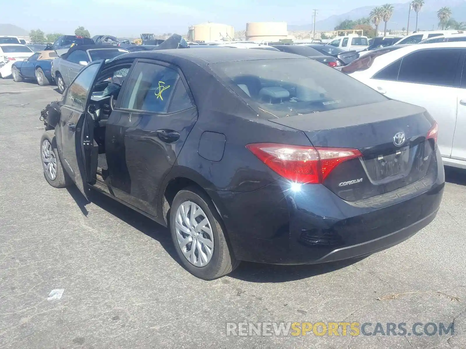 3 Photograph of a damaged car 5YFBURHE7KP895660 TOYOTA COROLLA 2019