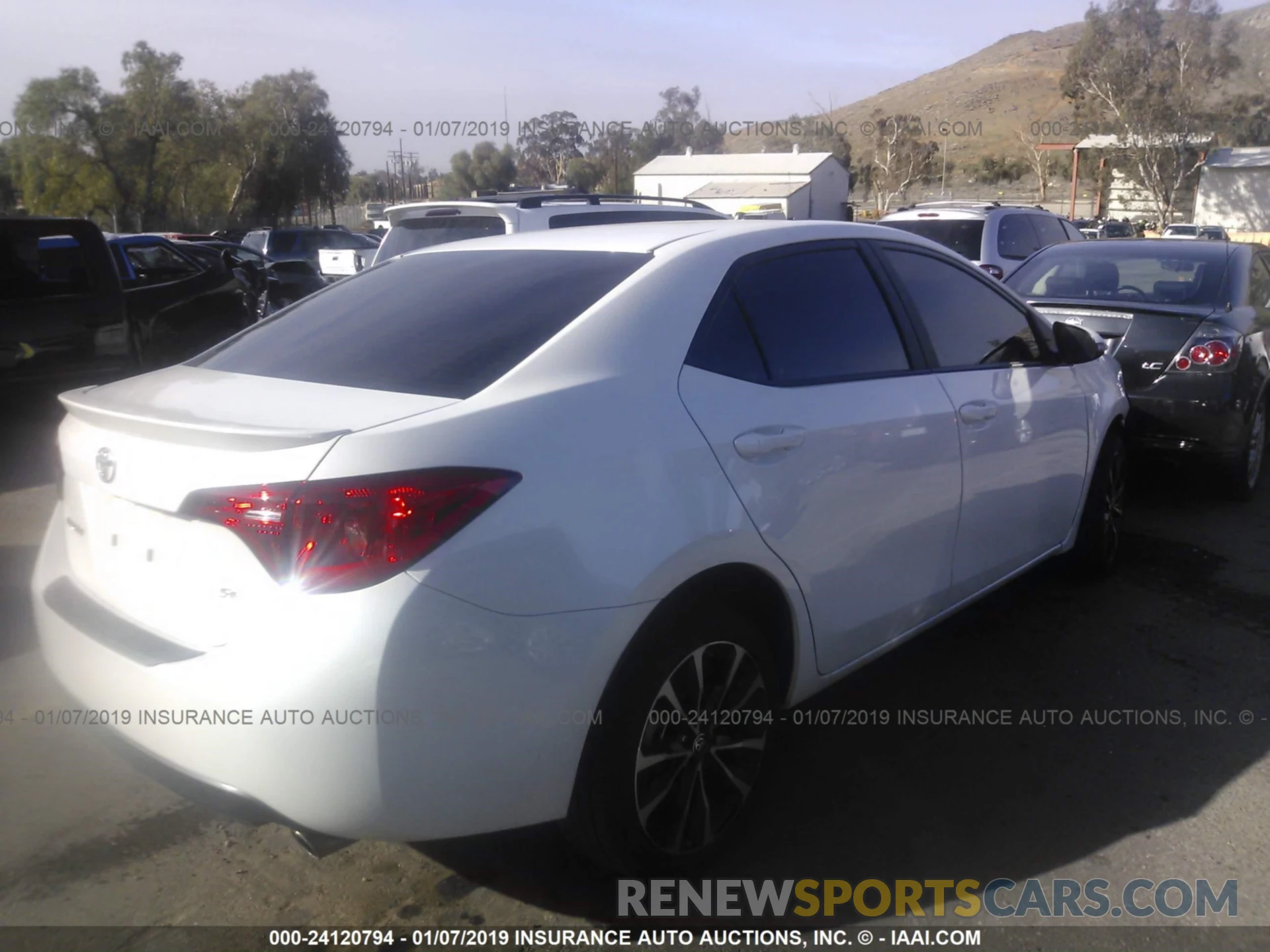 4 Photograph of a damaged car 5YFBURHE7KP897506 TOYOTA COROLLA 2019