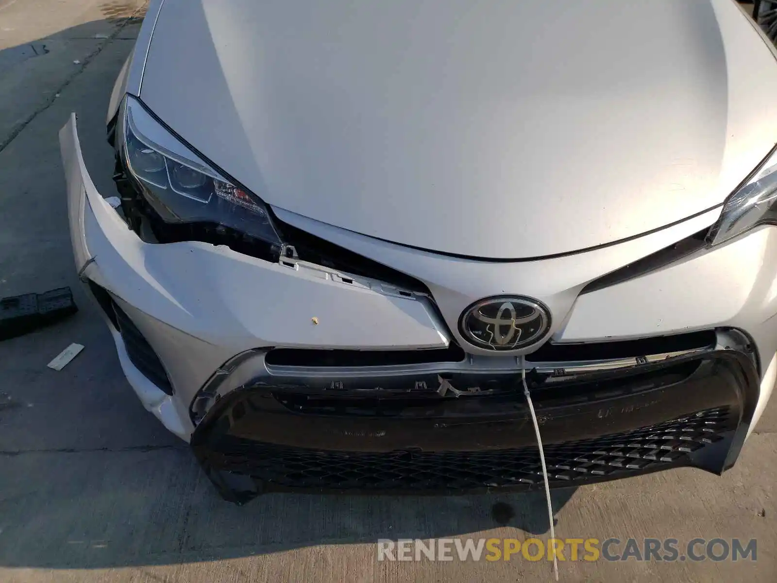 9 Photograph of a damaged car 5YFBURHE7KP898266 TOYOTA COROLLA 2019