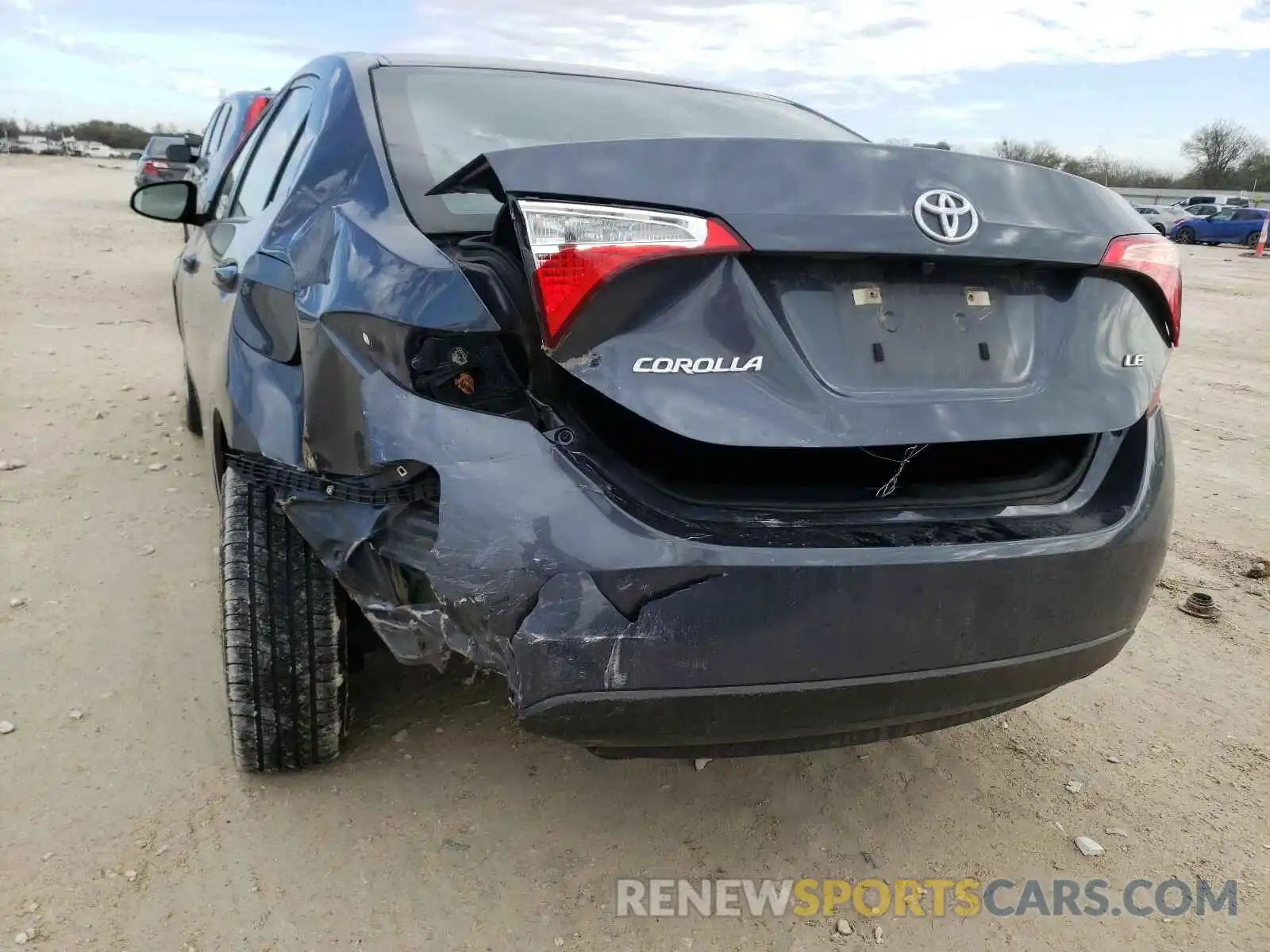 9 Photograph of a damaged car 5YFBURHE7KP898560 TOYOTA COROLLA 2019