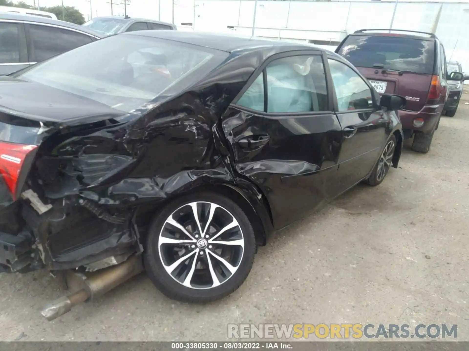 4 Photograph of a damaged car 5YFBURHE7KP899255 TOYOTA COROLLA 2019