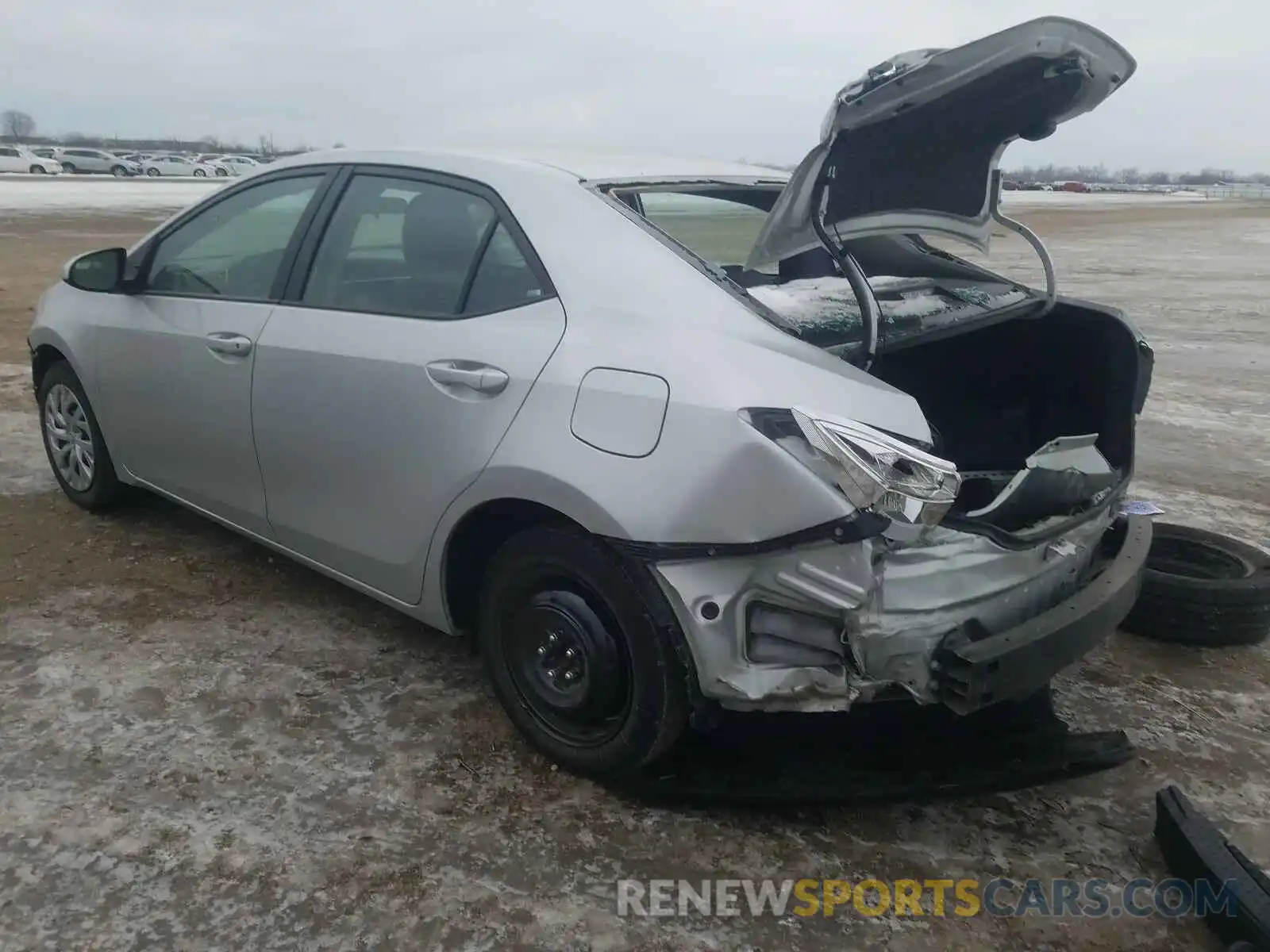 3 Photograph of a damaged car 5YFBURHE7KP899739 TOYOTA COROLLA 2019