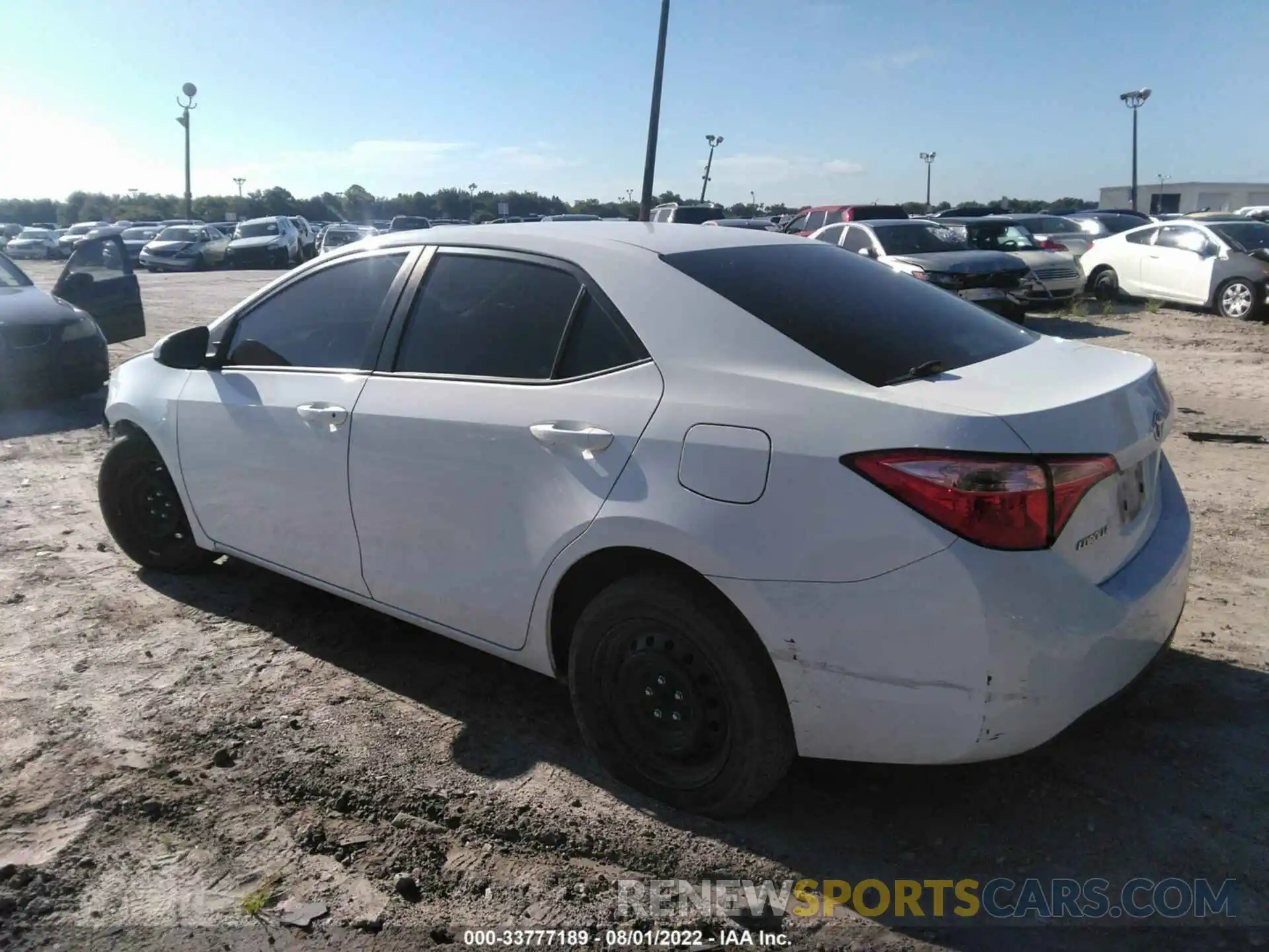 3 Photograph of a damaged car 5YFBURHE7KP900100 TOYOTA COROLLA 2019