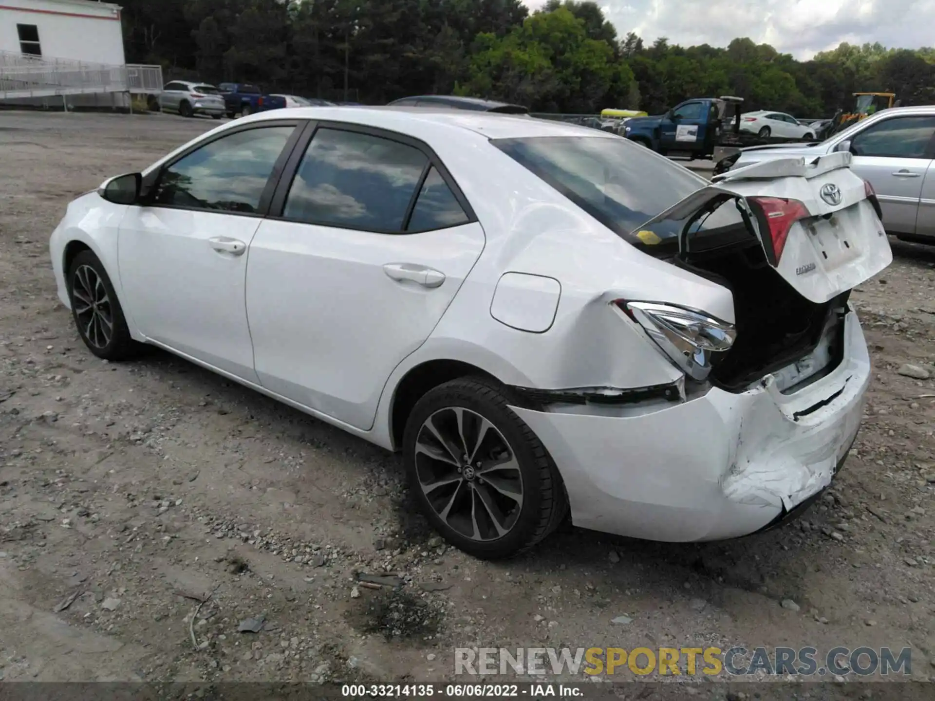 3 Photograph of a damaged car 5YFBURHE7KP900761 TOYOTA COROLLA 2019