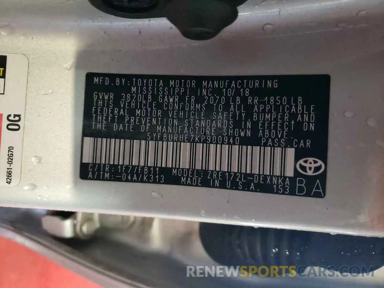 10 Photograph of a damaged car 5YFBURHE7KP900940 TOYOTA COROLLA 2019