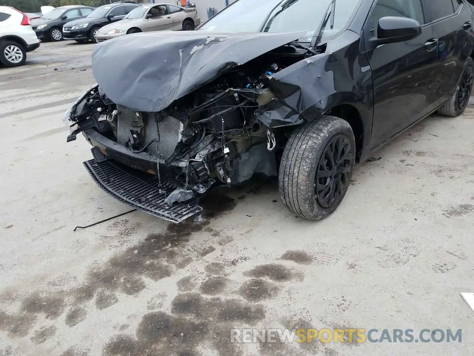 9 Photograph of a damaged car 5YFBURHE7KP902168 TOYOTA COROLLA 2019