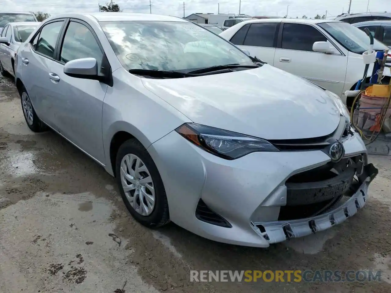 4 Photograph of a damaged car 5YFBURHE7KP902655 TOYOTA COROLLA 2019