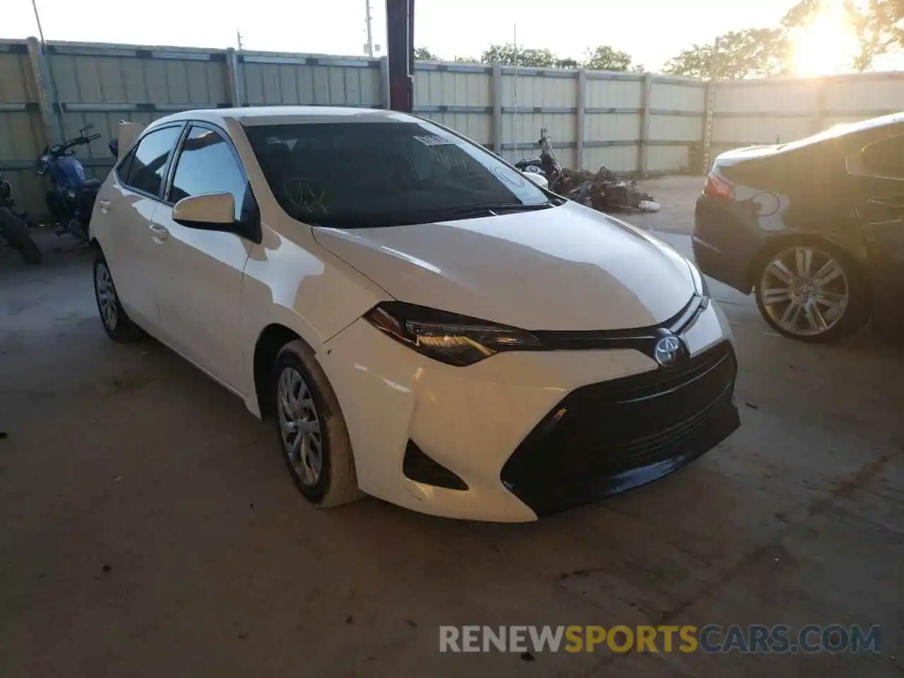 1 Photograph of a damaged car 5YFBURHE7KP903336 TOYOTA COROLLA 2019