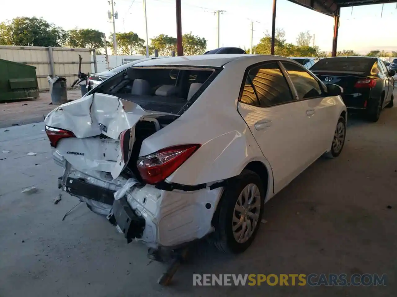 4 Photograph of a damaged car 5YFBURHE7KP903336 TOYOTA COROLLA 2019