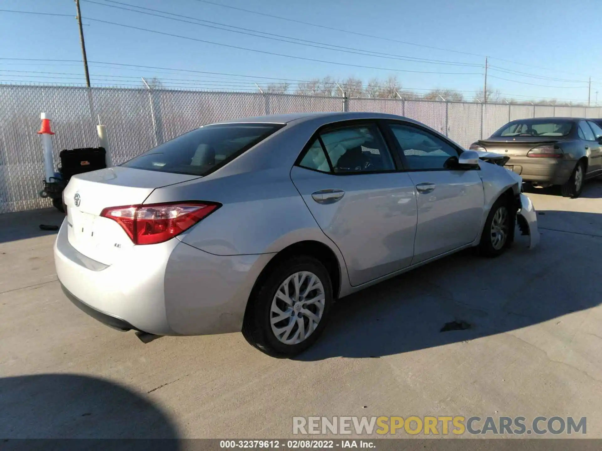 4 Photograph of a damaged car 5YFBURHE7KP904437 TOYOTA COROLLA 2019