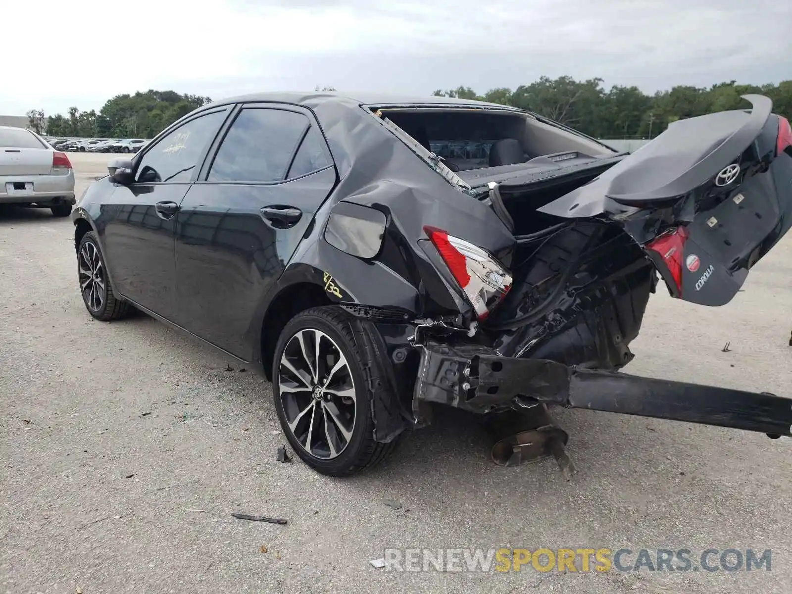 3 Photograph of a damaged car 5YFBURHE7KP905314 TOYOTA COROLLA 2019