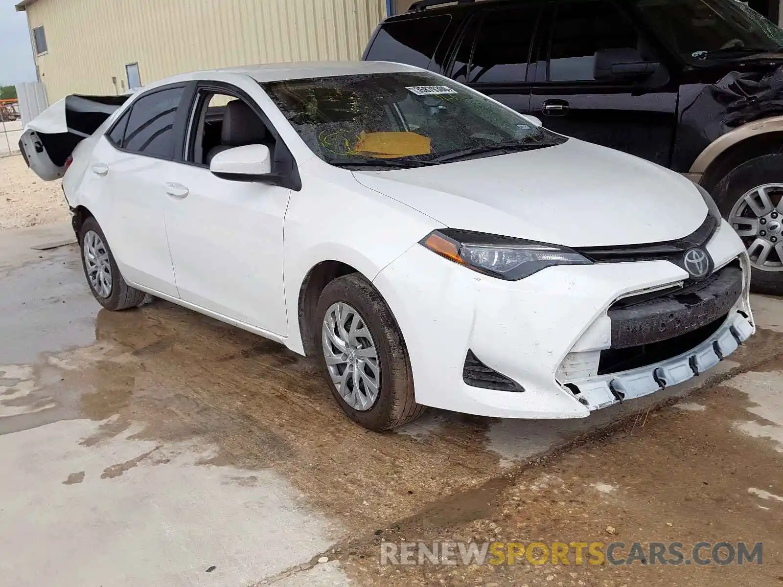 1 Photograph of a damaged car 5YFBURHE7KP905605 TOYOTA COROLLA 2019