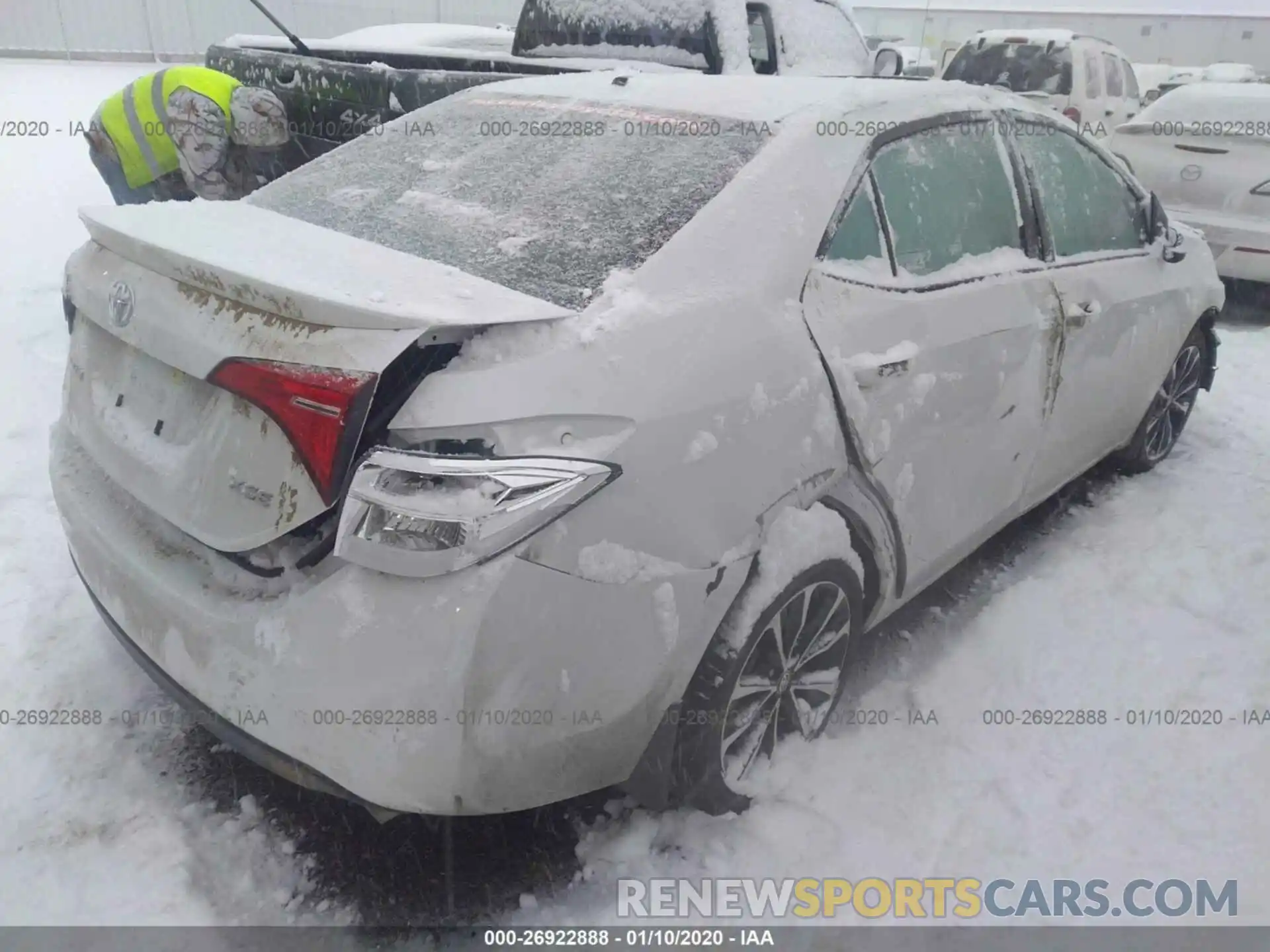 4 Photograph of a damaged car 5YFBURHE7KP905801 TOYOTA COROLLA 2019