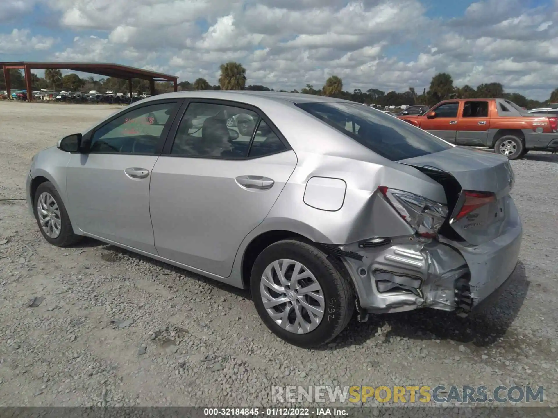 3 Photograph of a damaged car 5YFBURHE7KP906253 TOYOTA COROLLA 2019