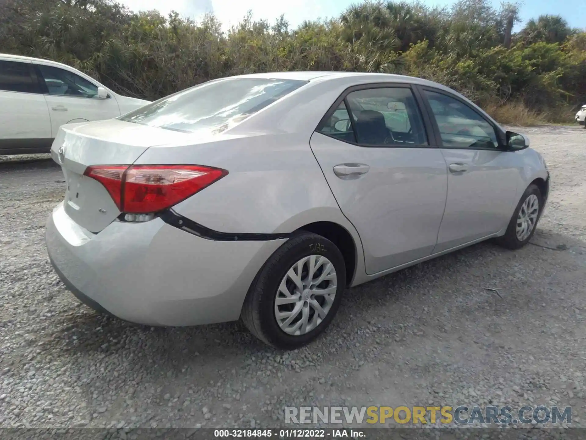 4 Photograph of a damaged car 5YFBURHE7KP906253 TOYOTA COROLLA 2019