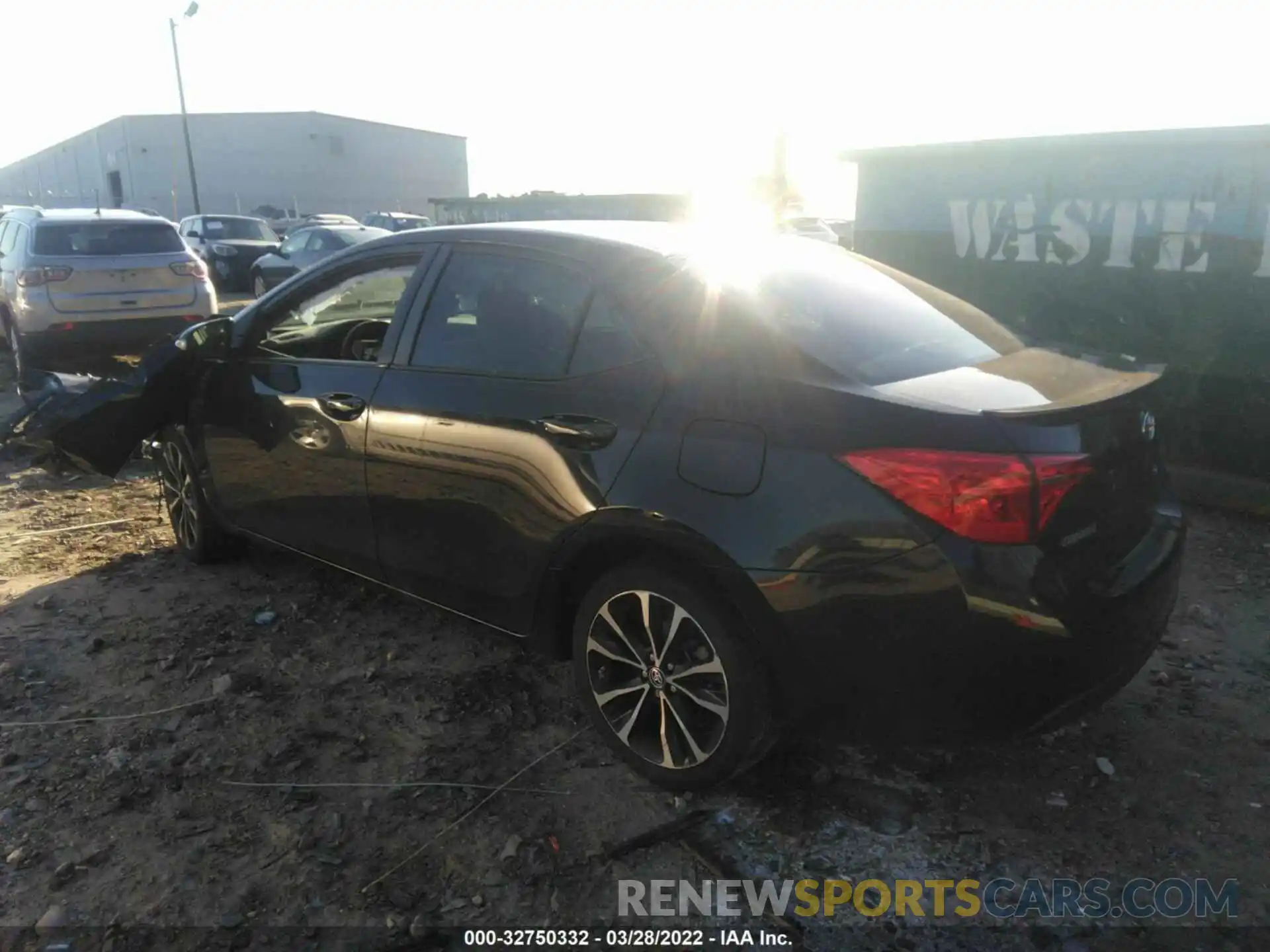 3 Photograph of a damaged car 5YFBURHE7KP906463 TOYOTA COROLLA 2019