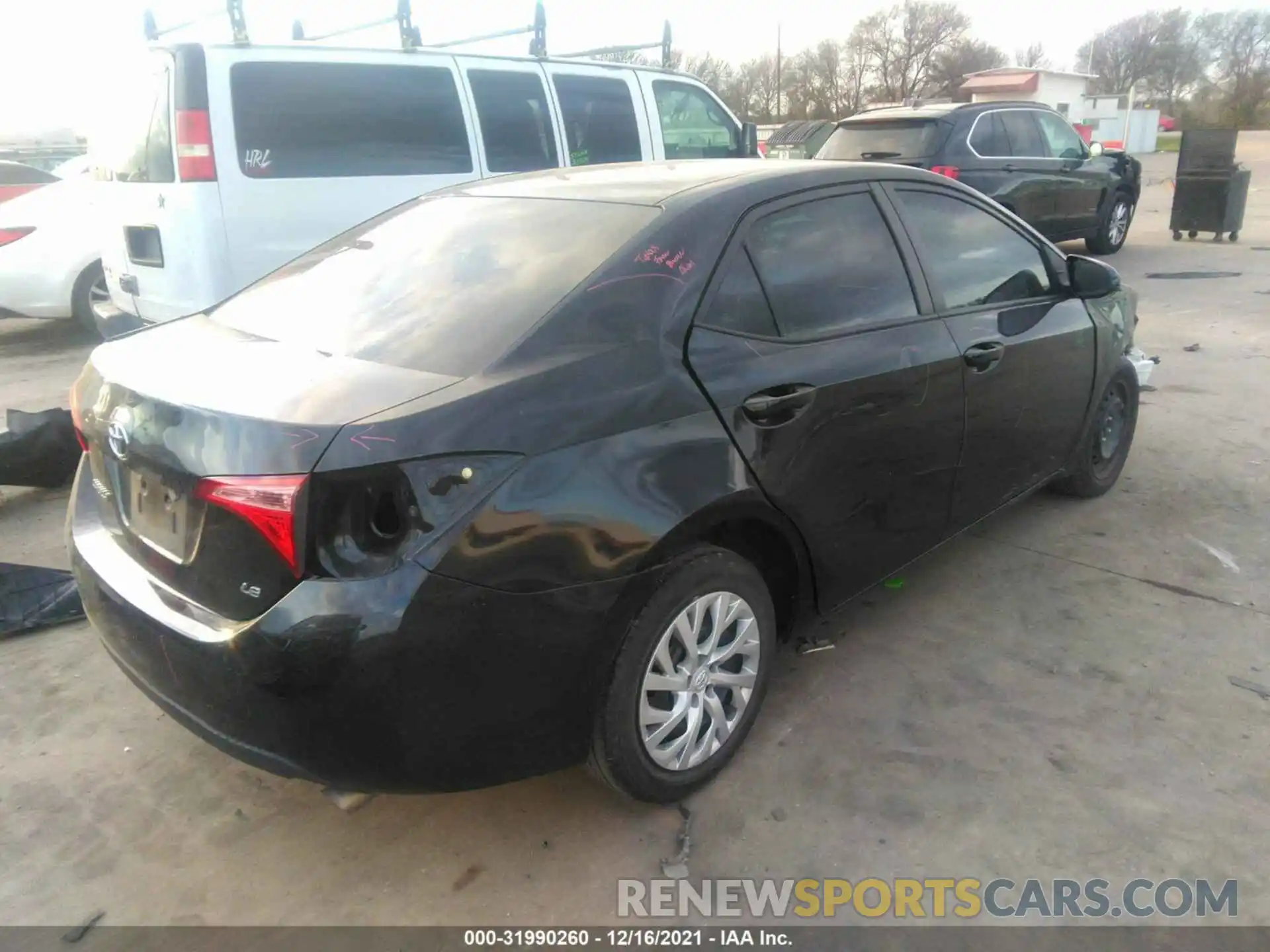 4 Photograph of a damaged car 5YFBURHE7KP907127 TOYOTA COROLLA 2019