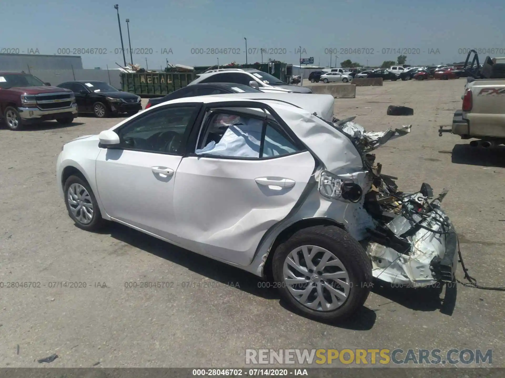 3 Photograph of a damaged car 5YFBURHE7KP907919 TOYOTA COROLLA 2019