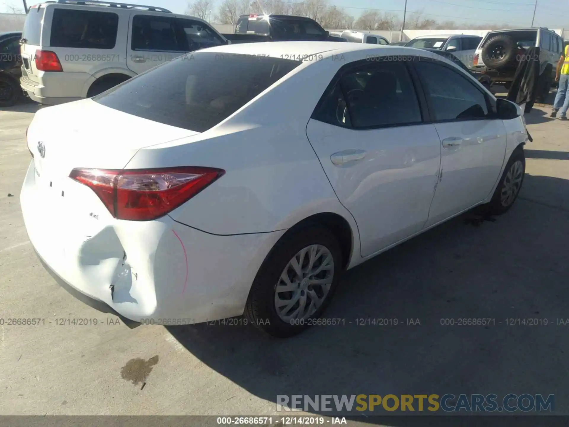 4 Photograph of a damaged car 5YFBURHE7KP907936 TOYOTA COROLLA 2019