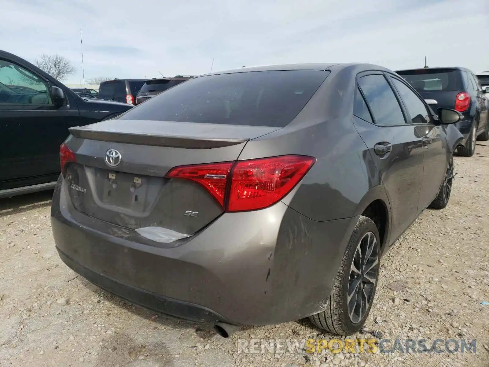 4 Photograph of a damaged car 5YFBURHE7KP909315 TOYOTA COROLLA 2019