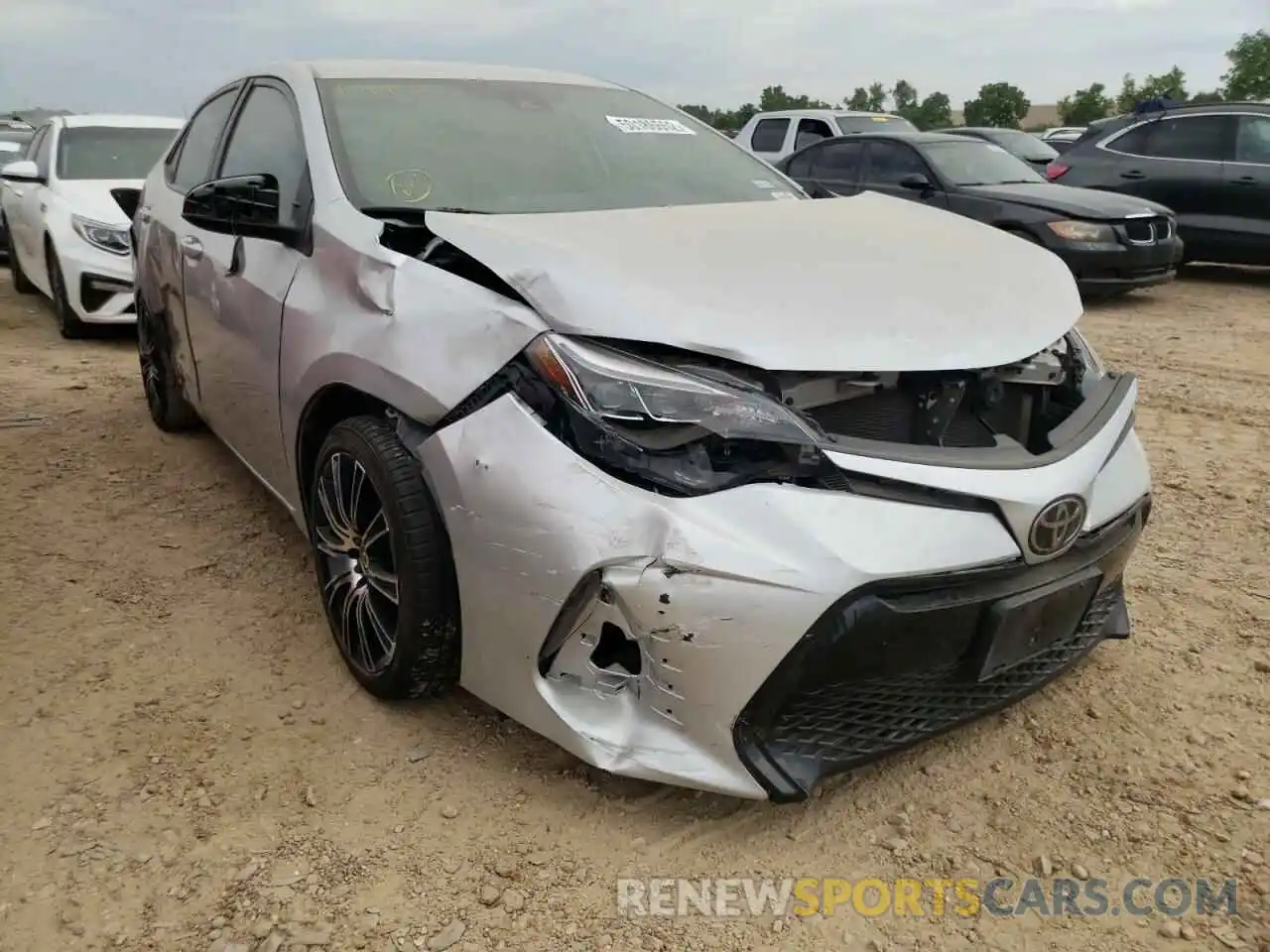 9 Photograph of a damaged car 5YFBURHE7KP909928 TOYOTA COROLLA 2019