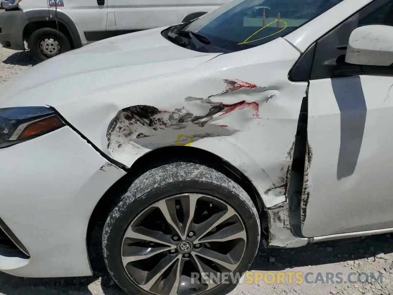 9 Photograph of a damaged car 5YFBURHE7KP909945 TOYOTA COROLLA 2019