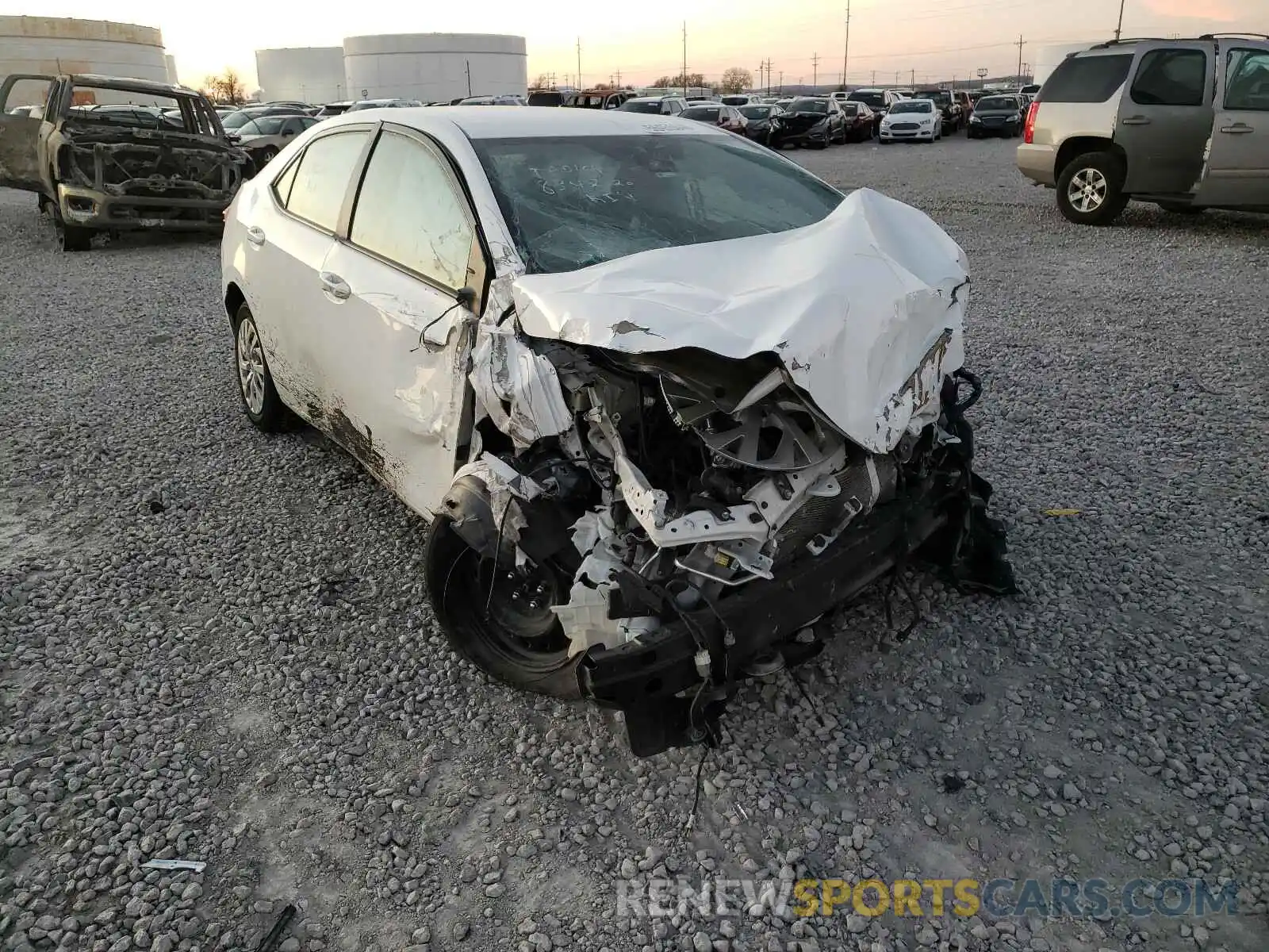 1 Photograph of a damaged car 5YFBURHE7KP910996 TOYOTA COROLLA 2019