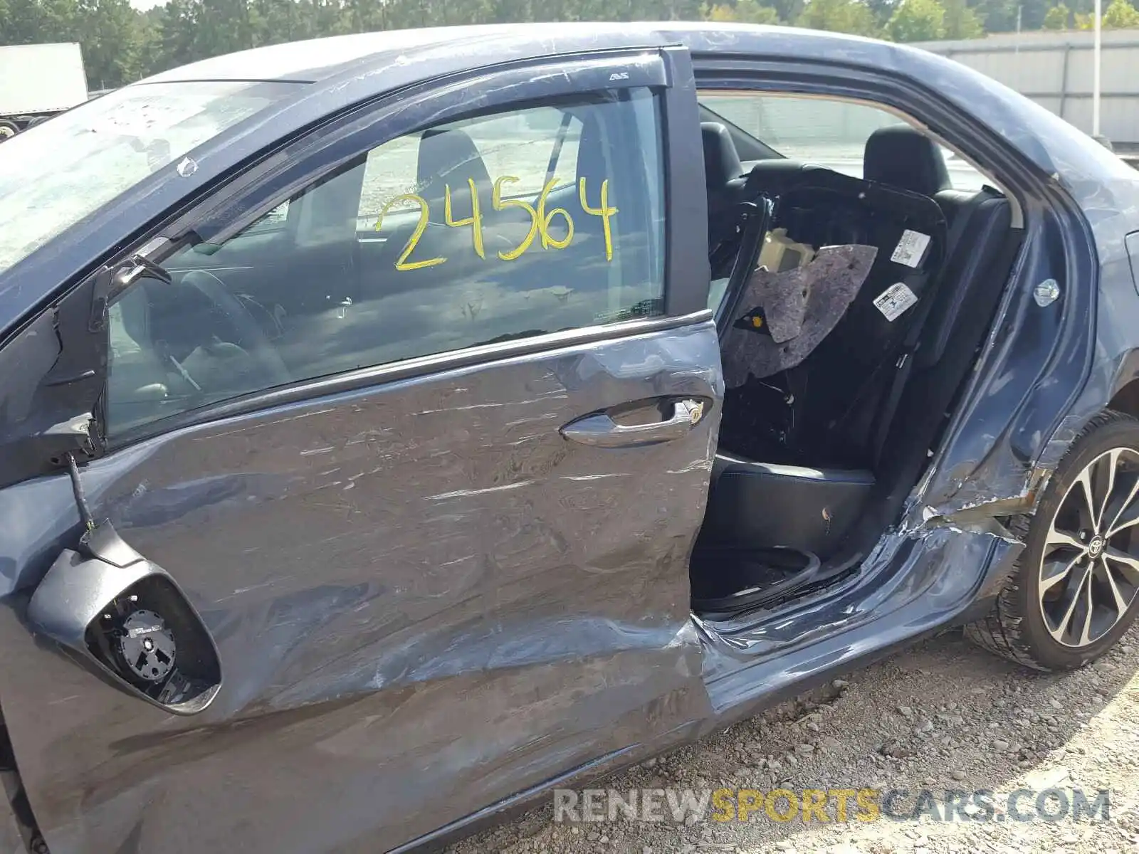 9 Photograph of a damaged car 5YFBURHE7KP911730 TOYOTA COROLLA 2019