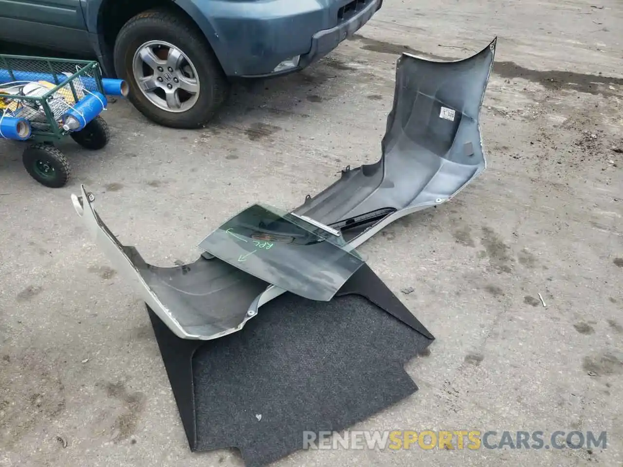 9 Photograph of a damaged car 5YFBURHE7KP913056 TOYOTA COROLLA 2019