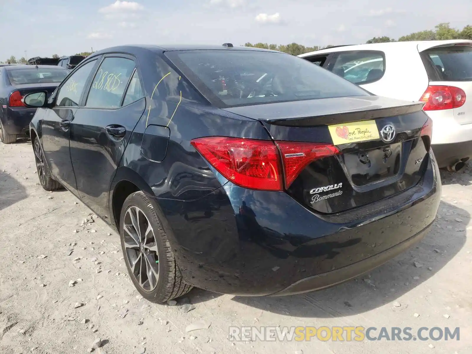 3 Photograph of a damaged car 5YFBURHE7KP913218 TOYOTA COROLLA 2019