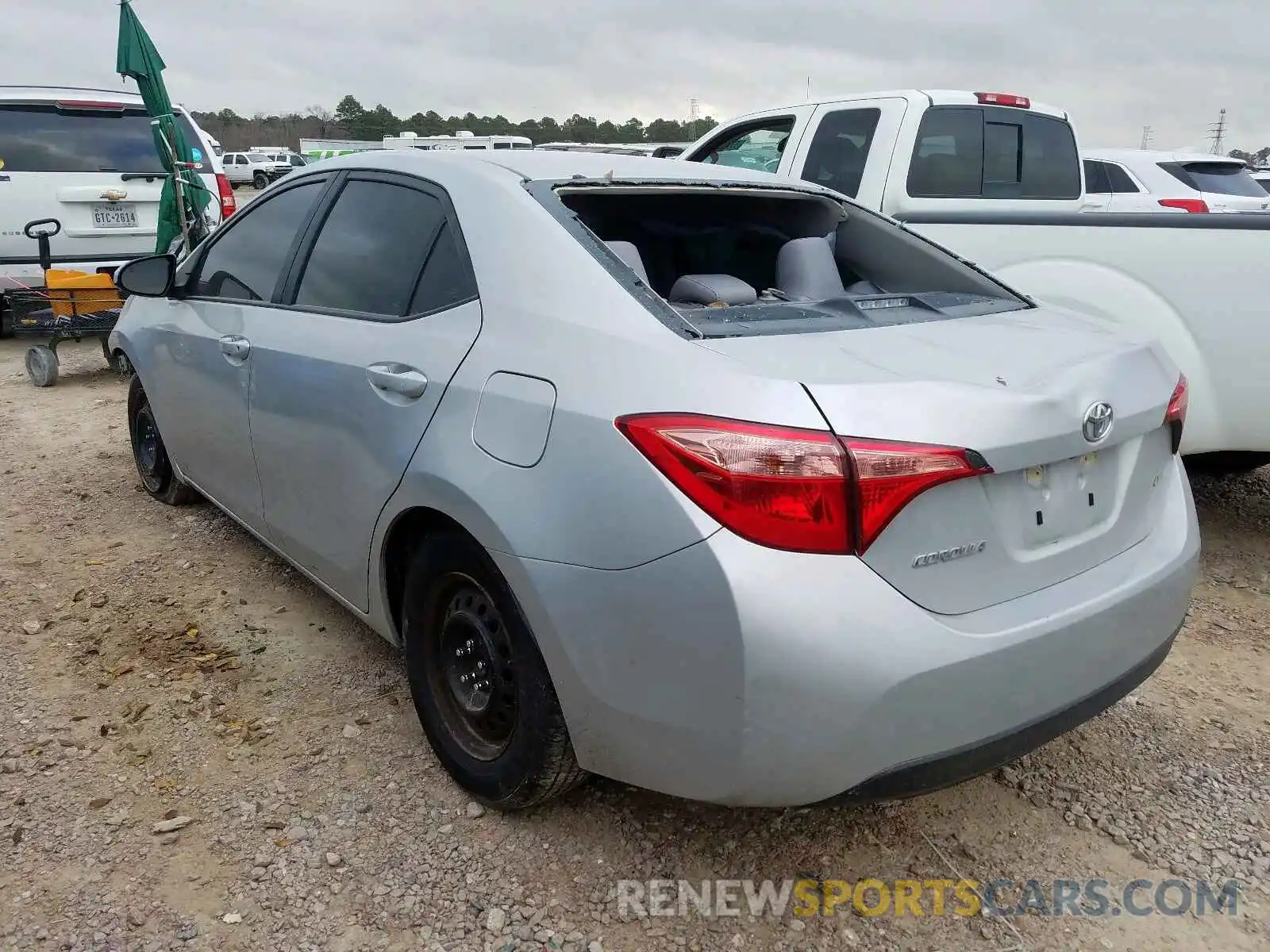 3 Photograph of a damaged car 5YFBURHE7KP913316 TOYOTA COROLLA 2019